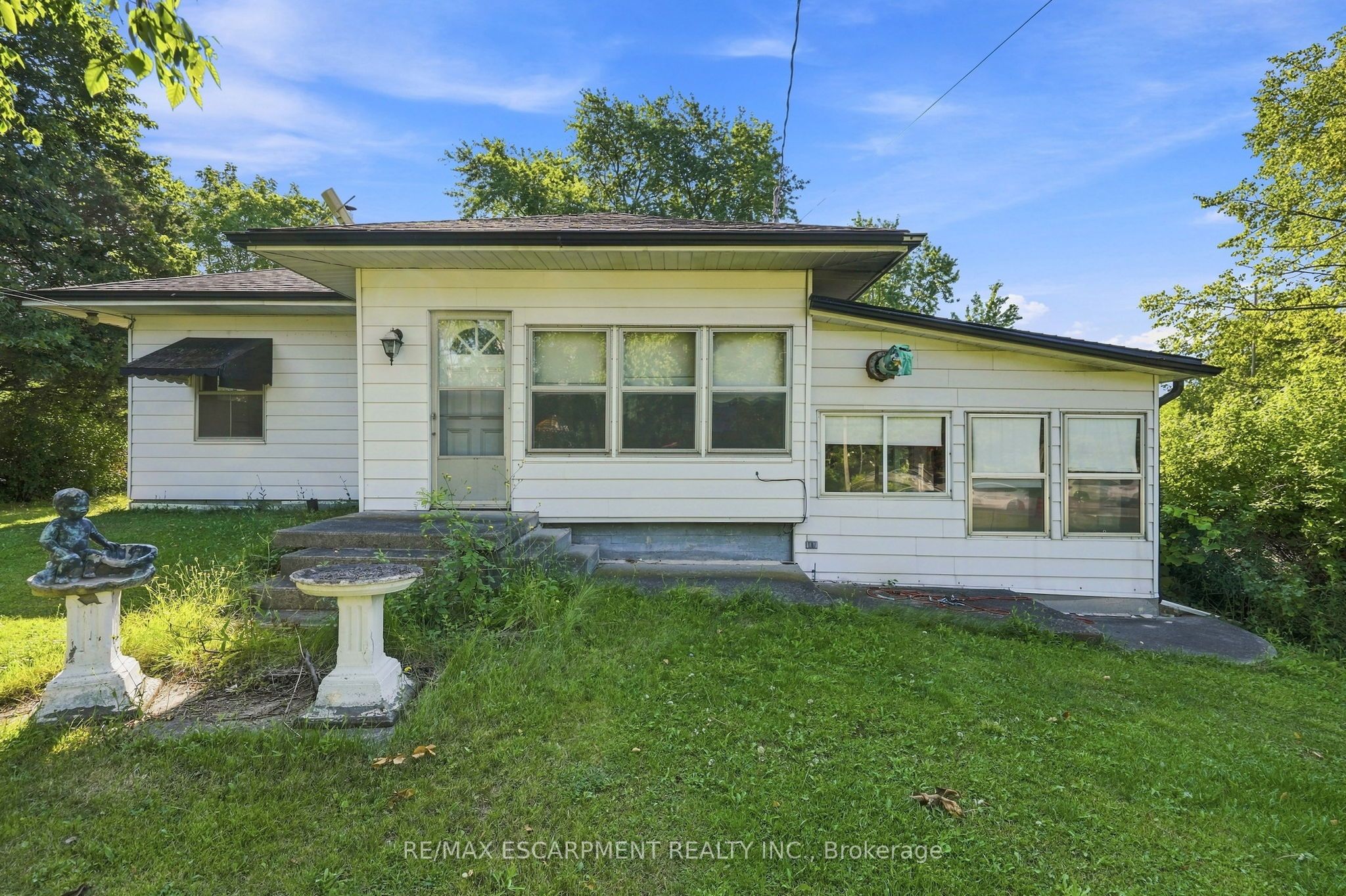 698 York Road, Hamilton, ON L9H 5X1 photo 2
