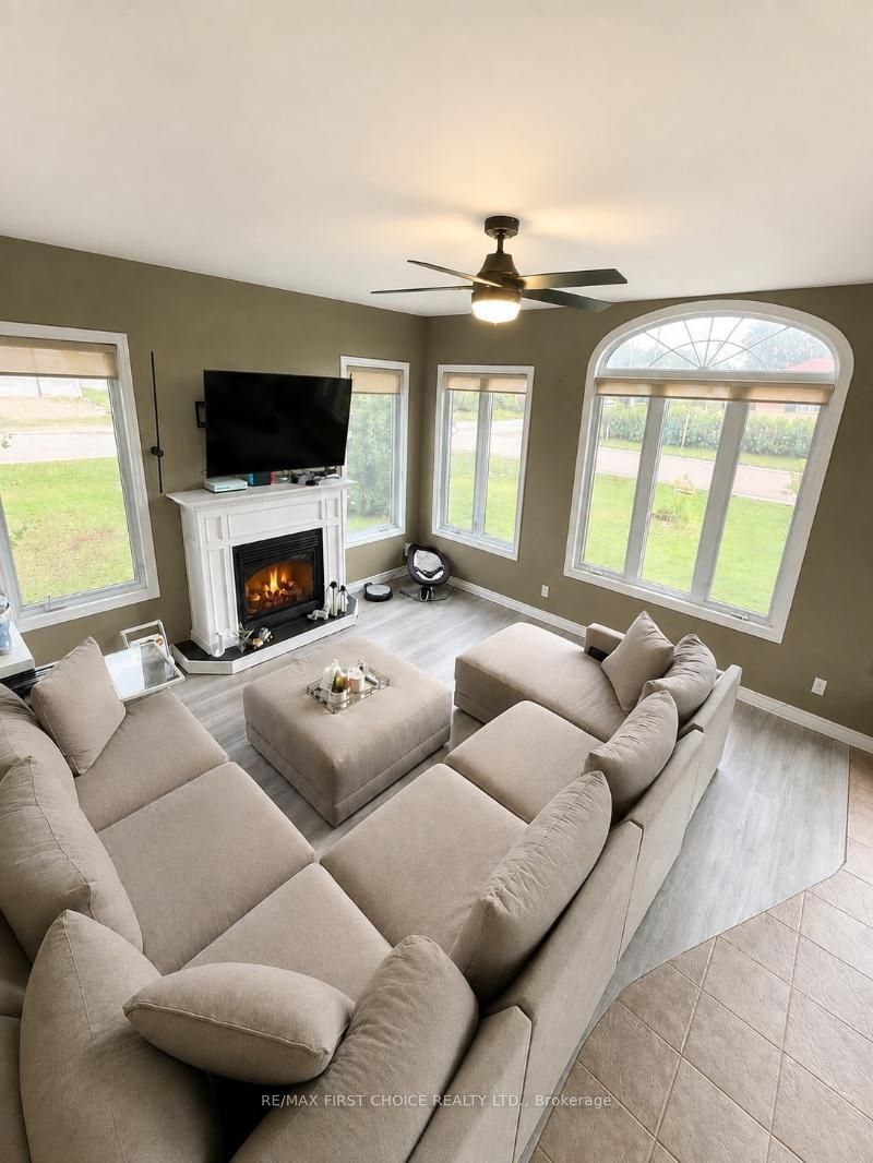 109 Clarke Avenue, Greenstone, ON P0T 1M0 photo 3