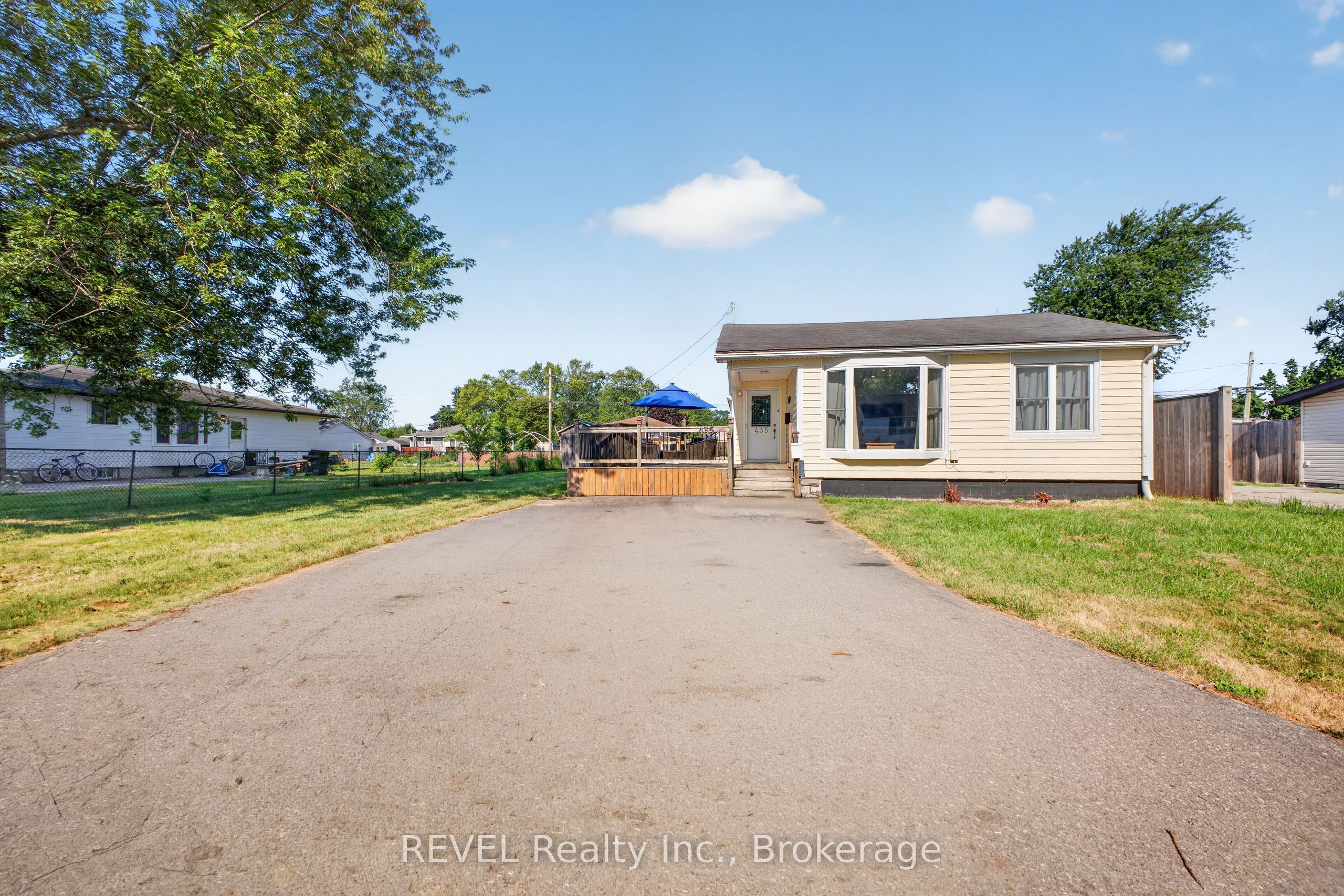 435 Grandview Road, Fort Erie, ON L2A 4T6 photo 2