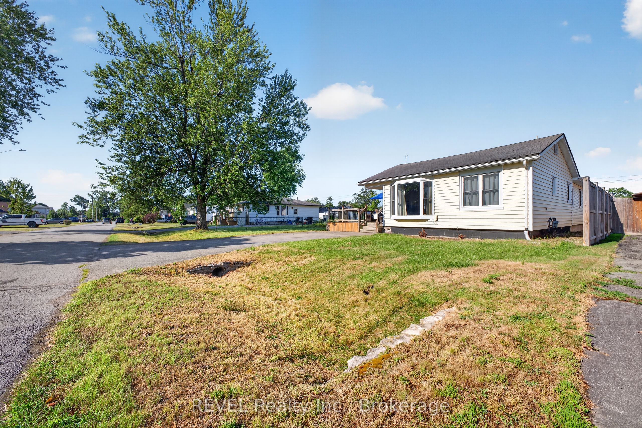 435 Grandview Road, Fort Erie, ON L2A 4T6 photo 3