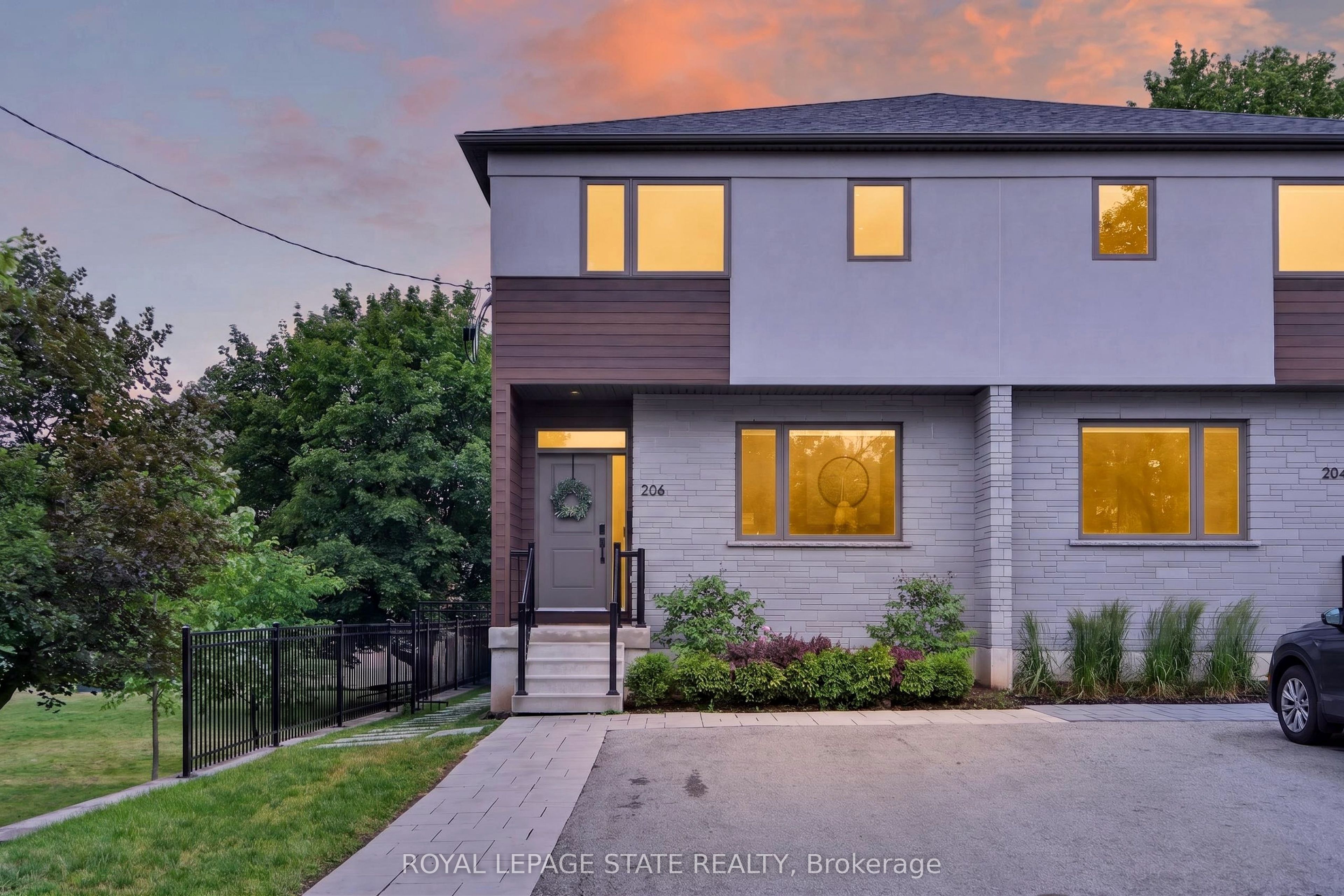 206 Canada Street, Hamilton, ON L8P 1P6