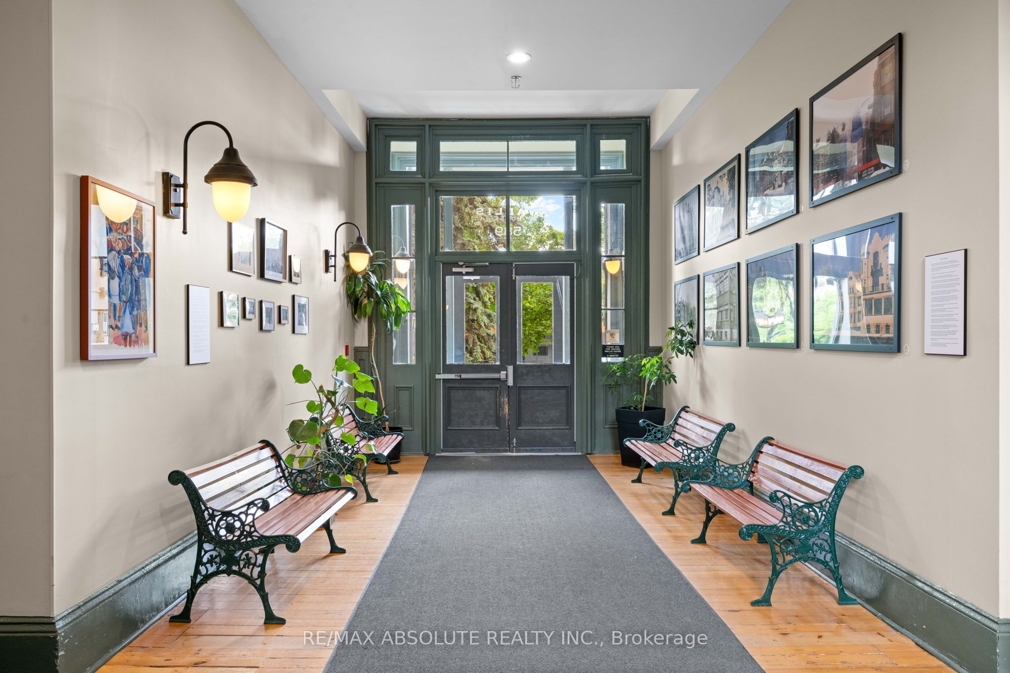 589 Rideau Street 404, Lower Town - Sandy Hill, ON K1N 6A1 photo 2