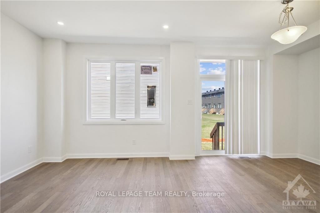 805 Everbloom Lane, Barrhaven, ON K2J 6Z6 photo 3