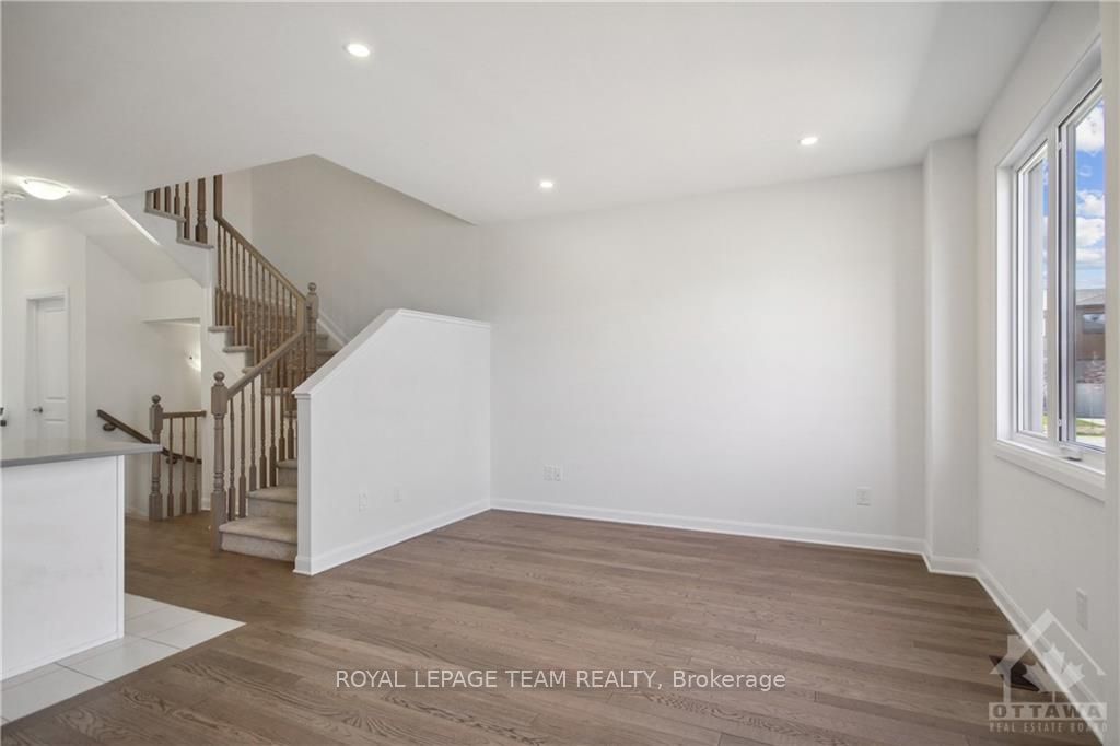 805 Everbloom Lane, Barrhaven, ON K2J 6Z6 photo 5