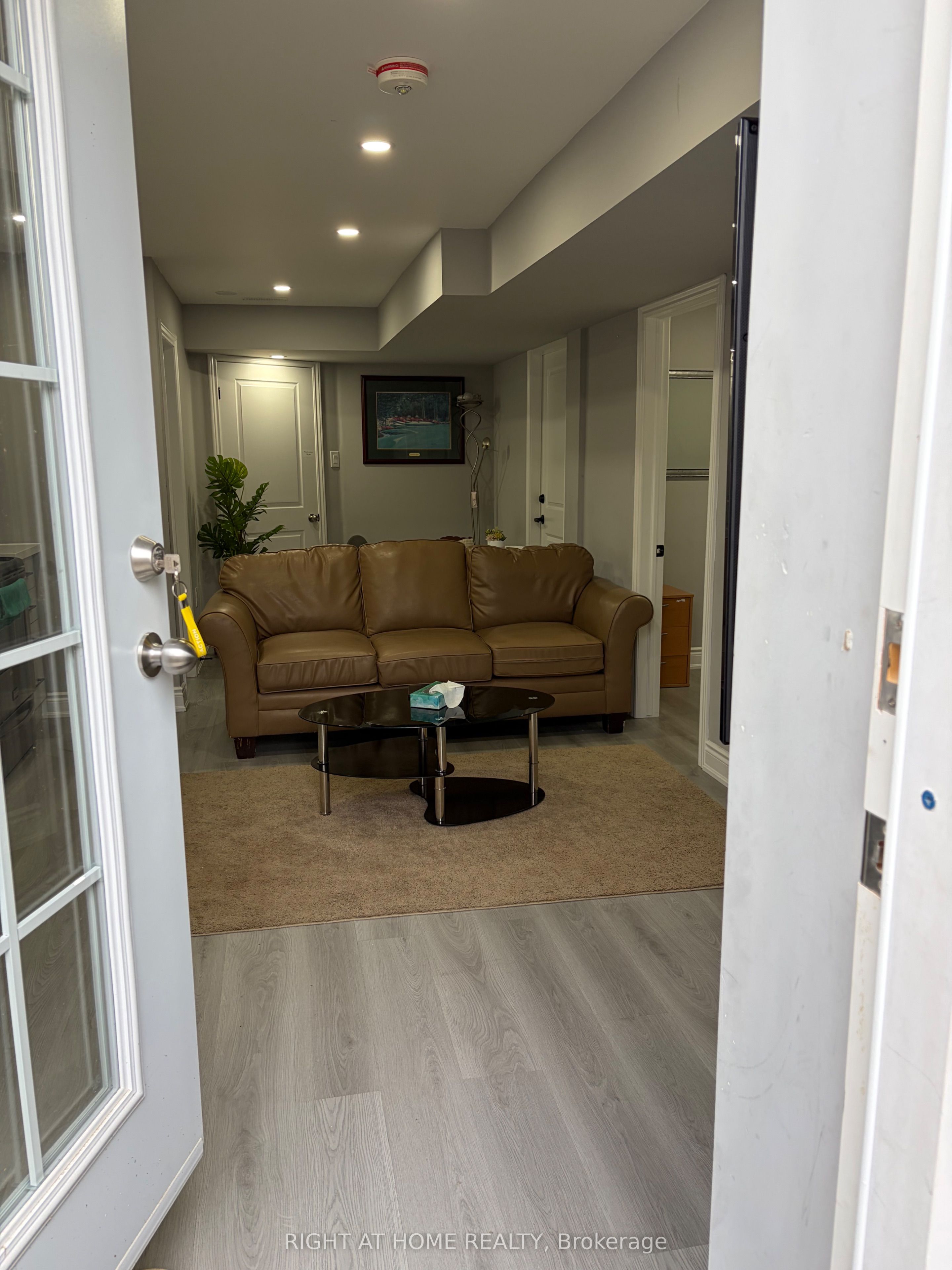 156 Otterbein Road Basement, Kitchener, ON N2B 0A8 photo 4