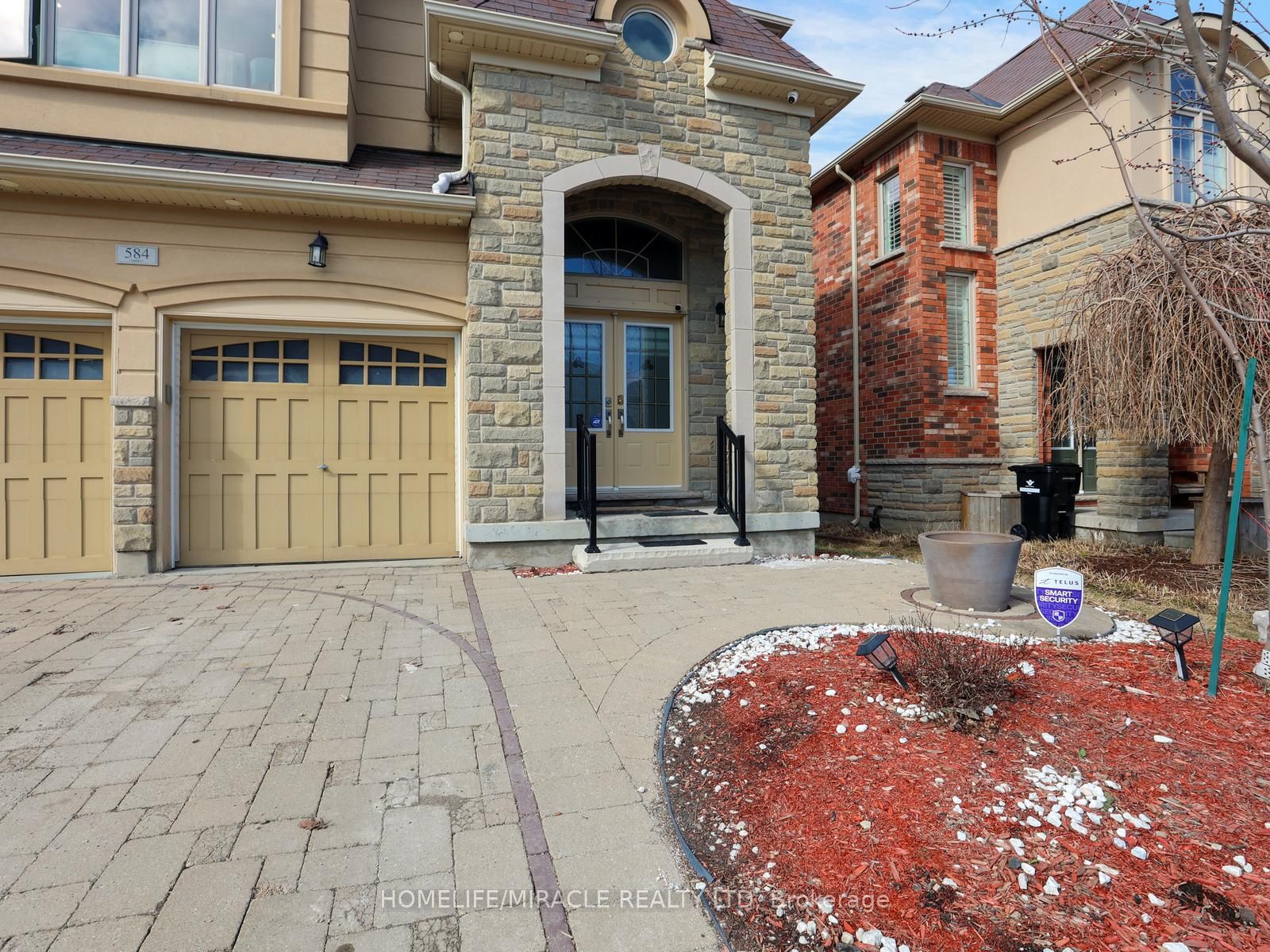 584 Pinery Trail, Waterloo, ON N2V 2Y3 photo 3