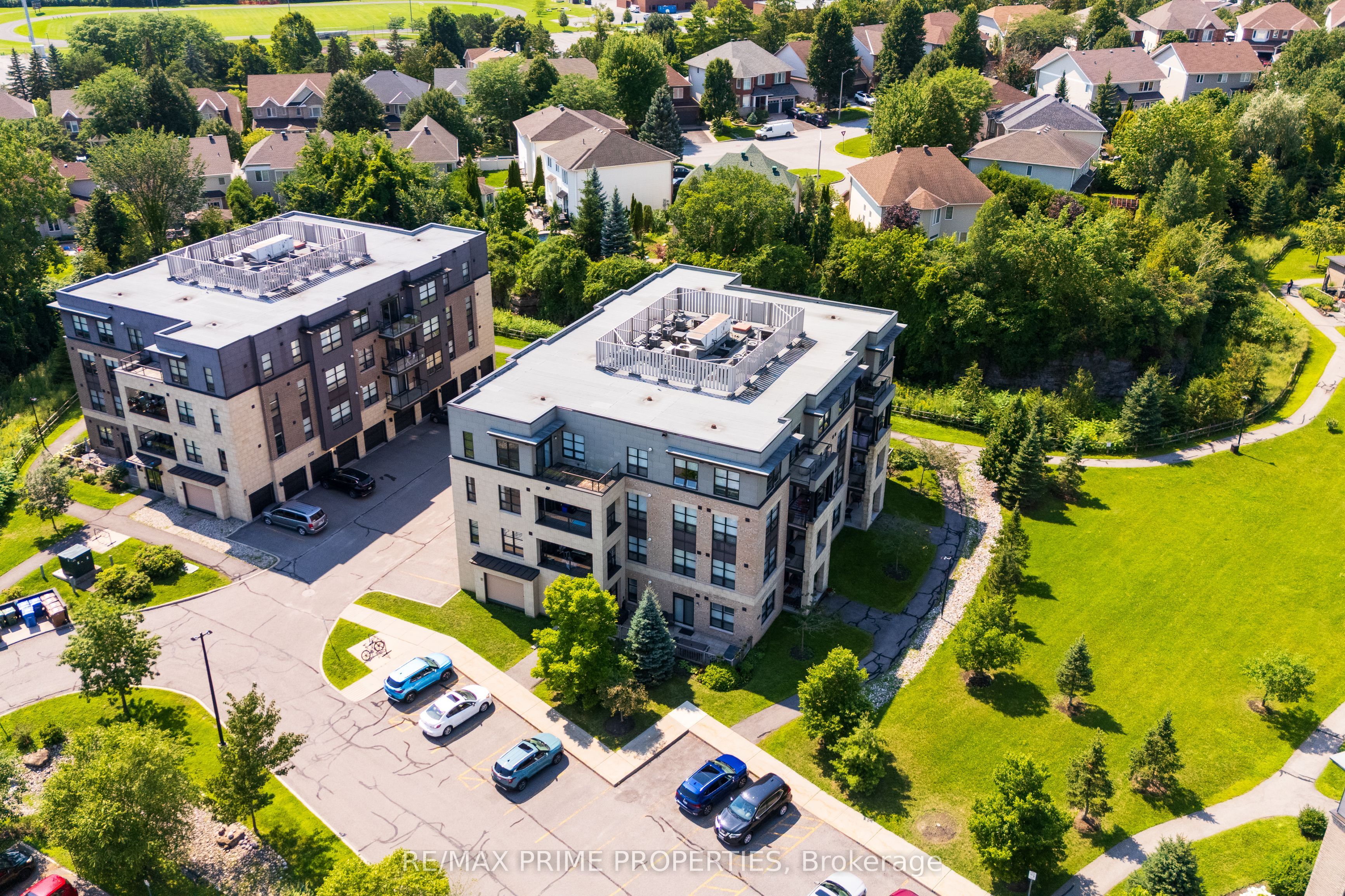 100 Montblanc Private 302, Orleans - Convent Glen and Area, ON K1C 0B2 photo 3