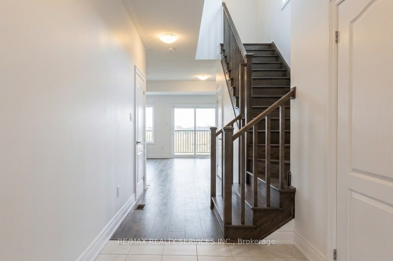 71 Sunset Way, Thorold, ON L2V 0C8 photo 2