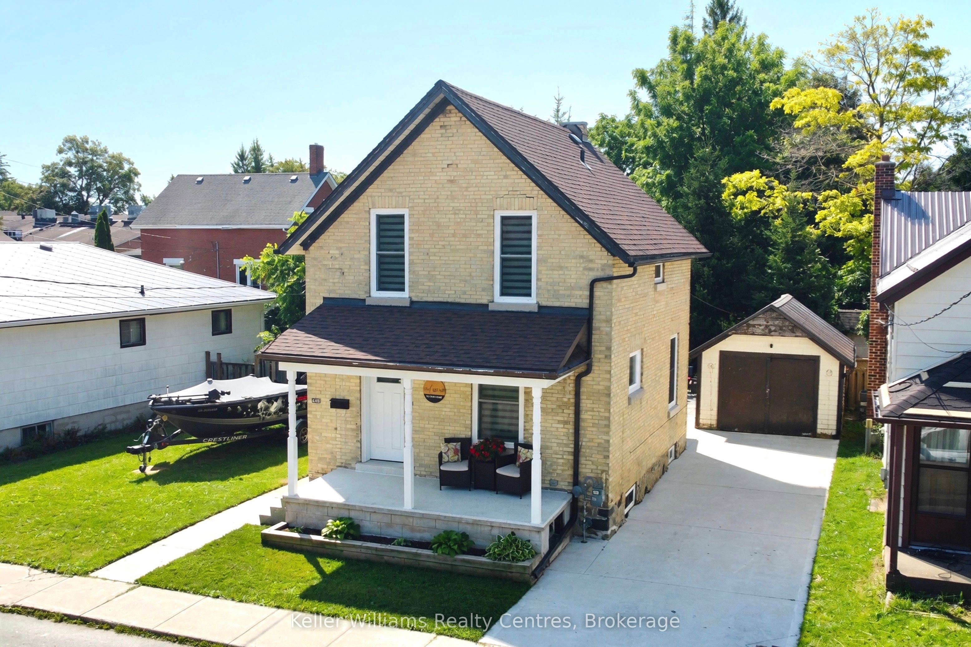 445 11TH Street, Hanover, ON N4N 1S8 photo 2