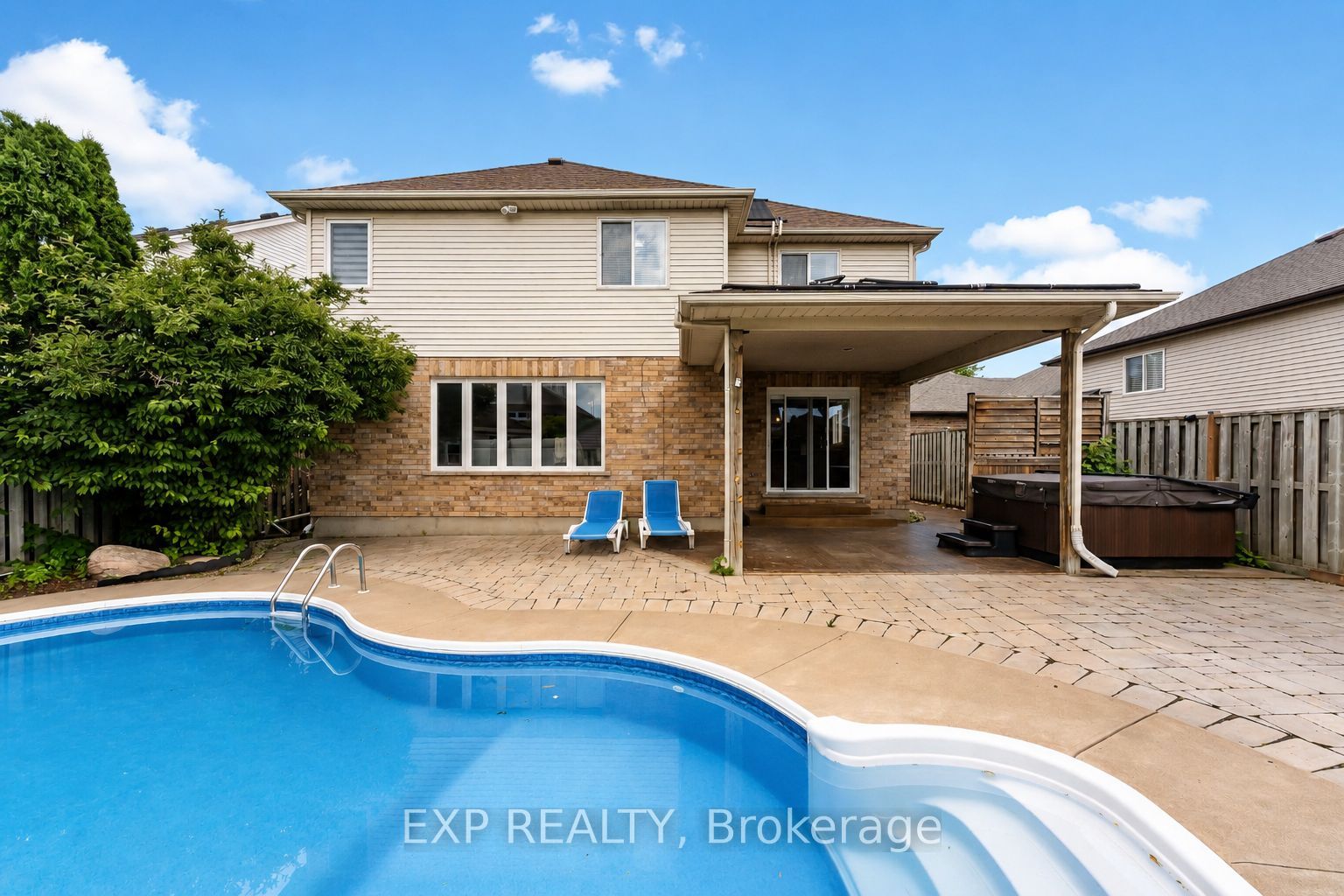 18 Briarwood Drive, St. Catharines, ON L2S 4A7 photo 2