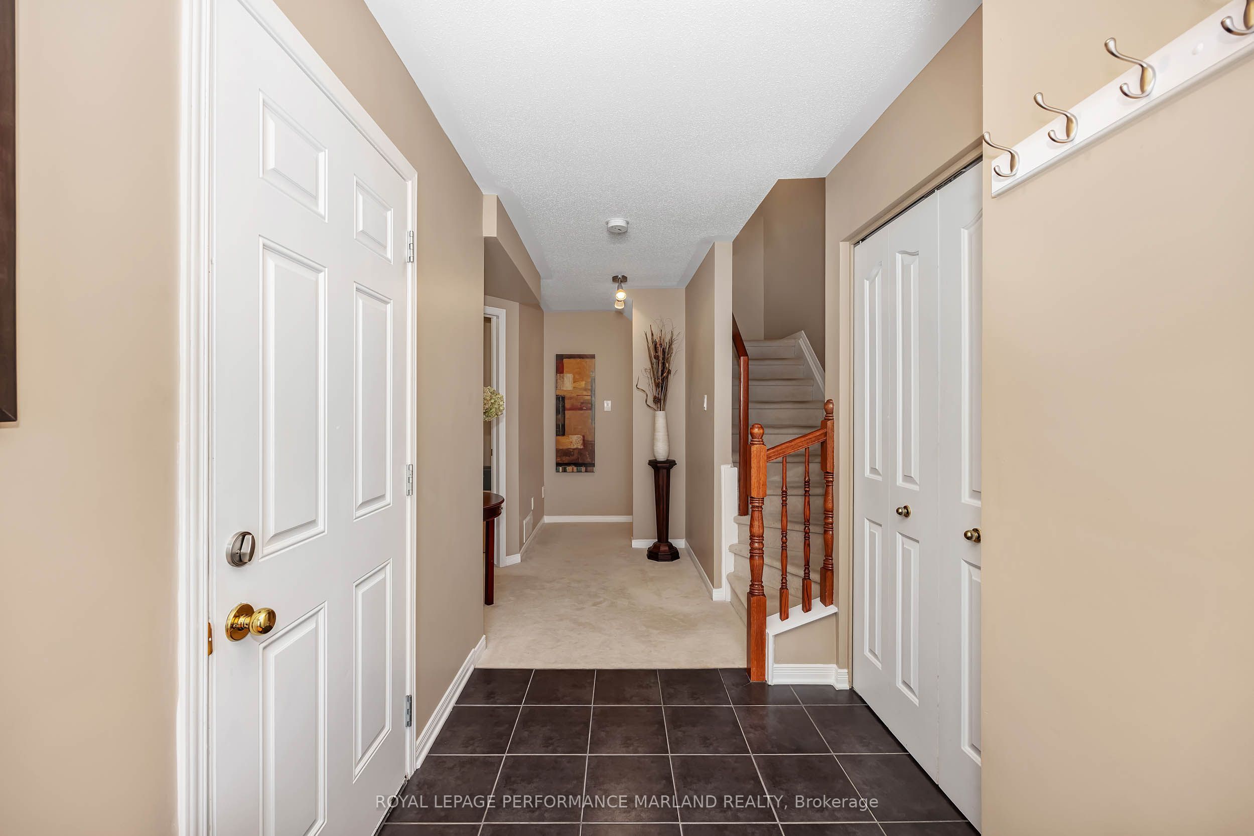 359 Citiplace Drive, Cityview - Parkwoods Hills - Rideau Shore, ON K2E 0A7 photo 3