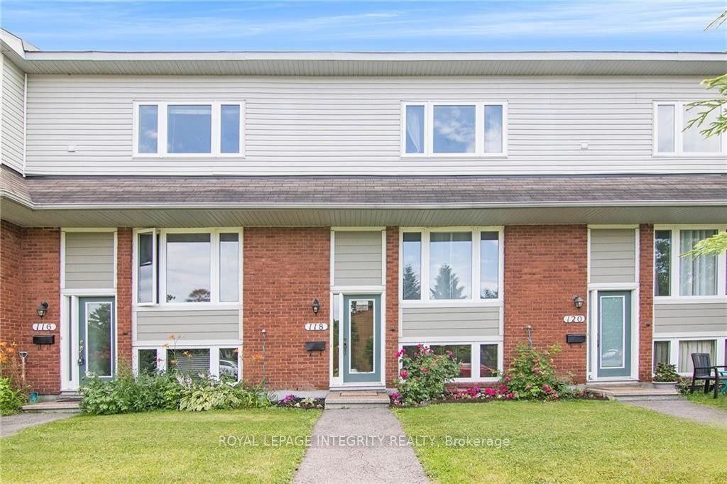 118 Monterey Drive, South of Baseline to Knoxdale, ON K2H 7A8