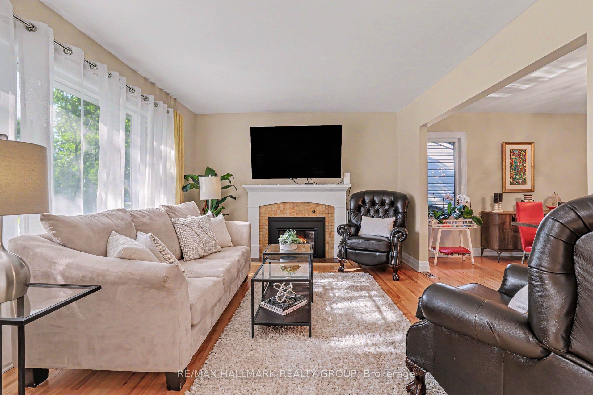 22 Dunvegan Road, Manor Park - Cardinal Glen and Area, ON K1K 3E9 photo 4