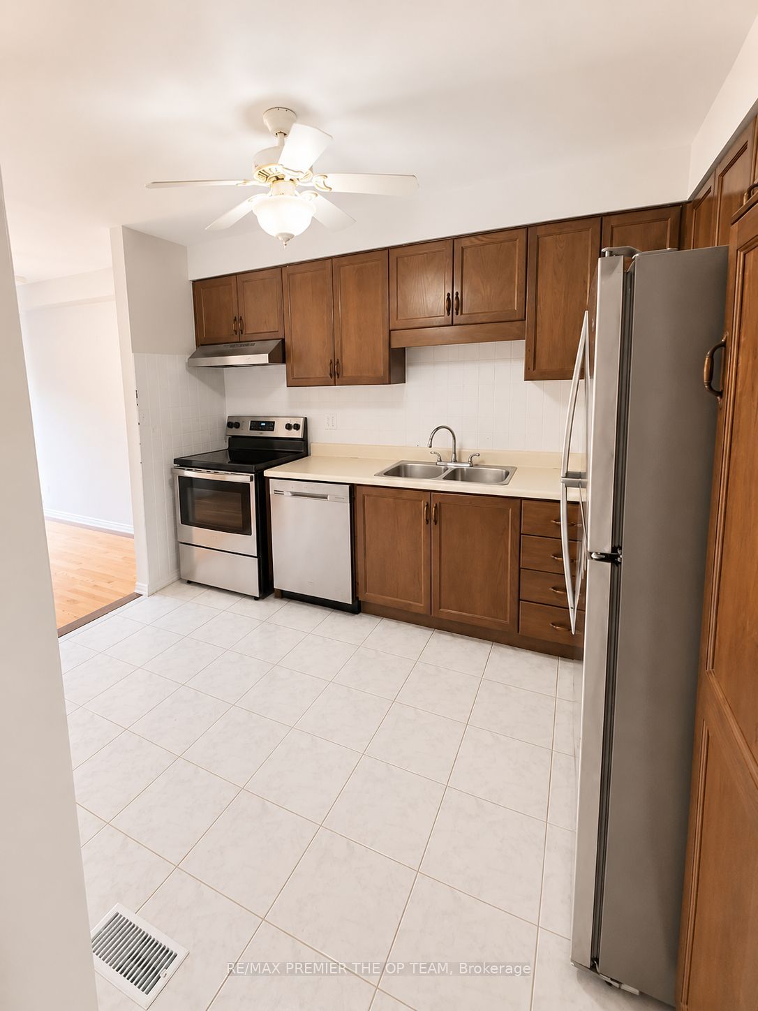 255 Mount Albion Road 3, Hamilton, ON L8K 6P7 photo 5