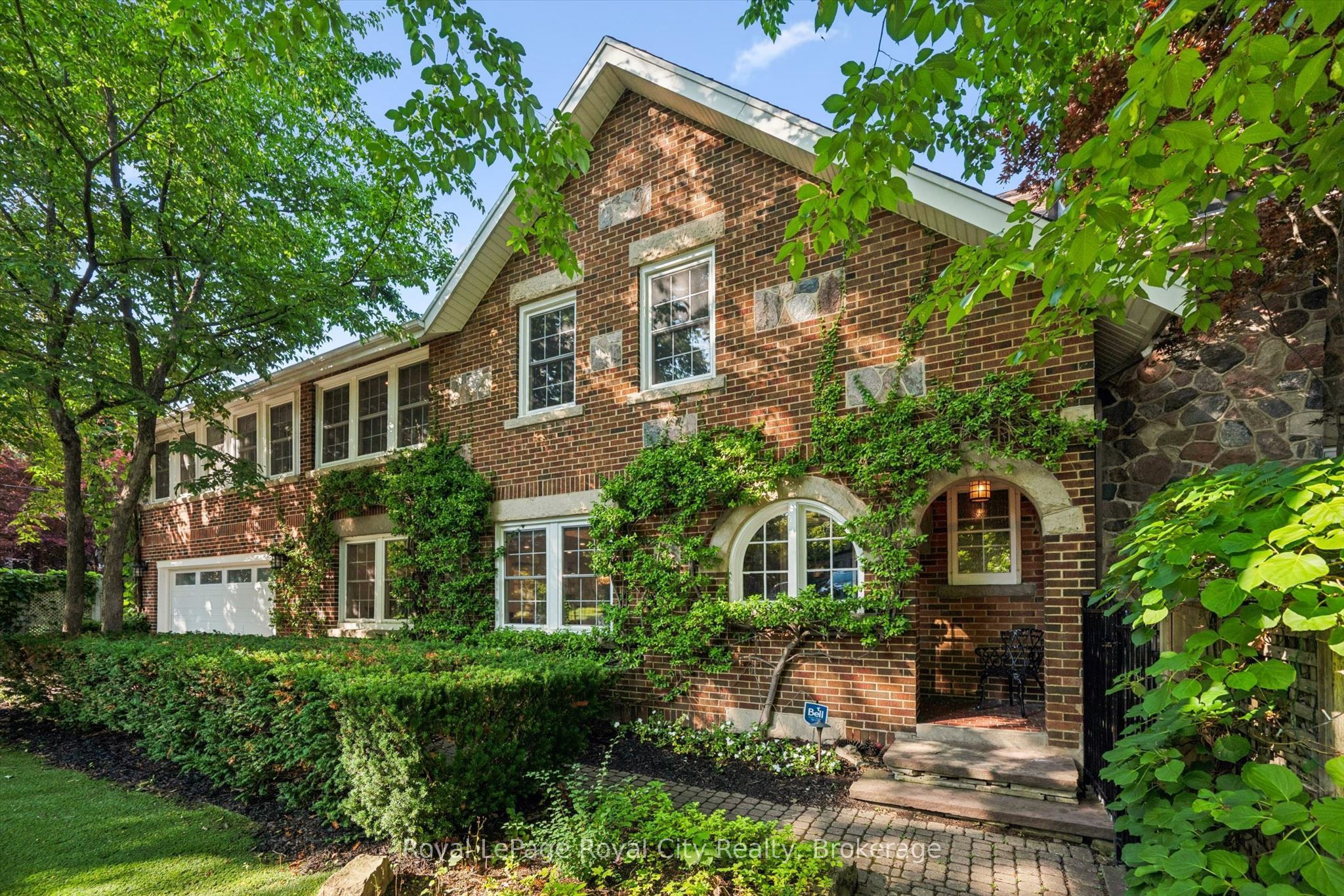 1 Barber Avenue, Guelph, ON N1H 5E6 photo 2