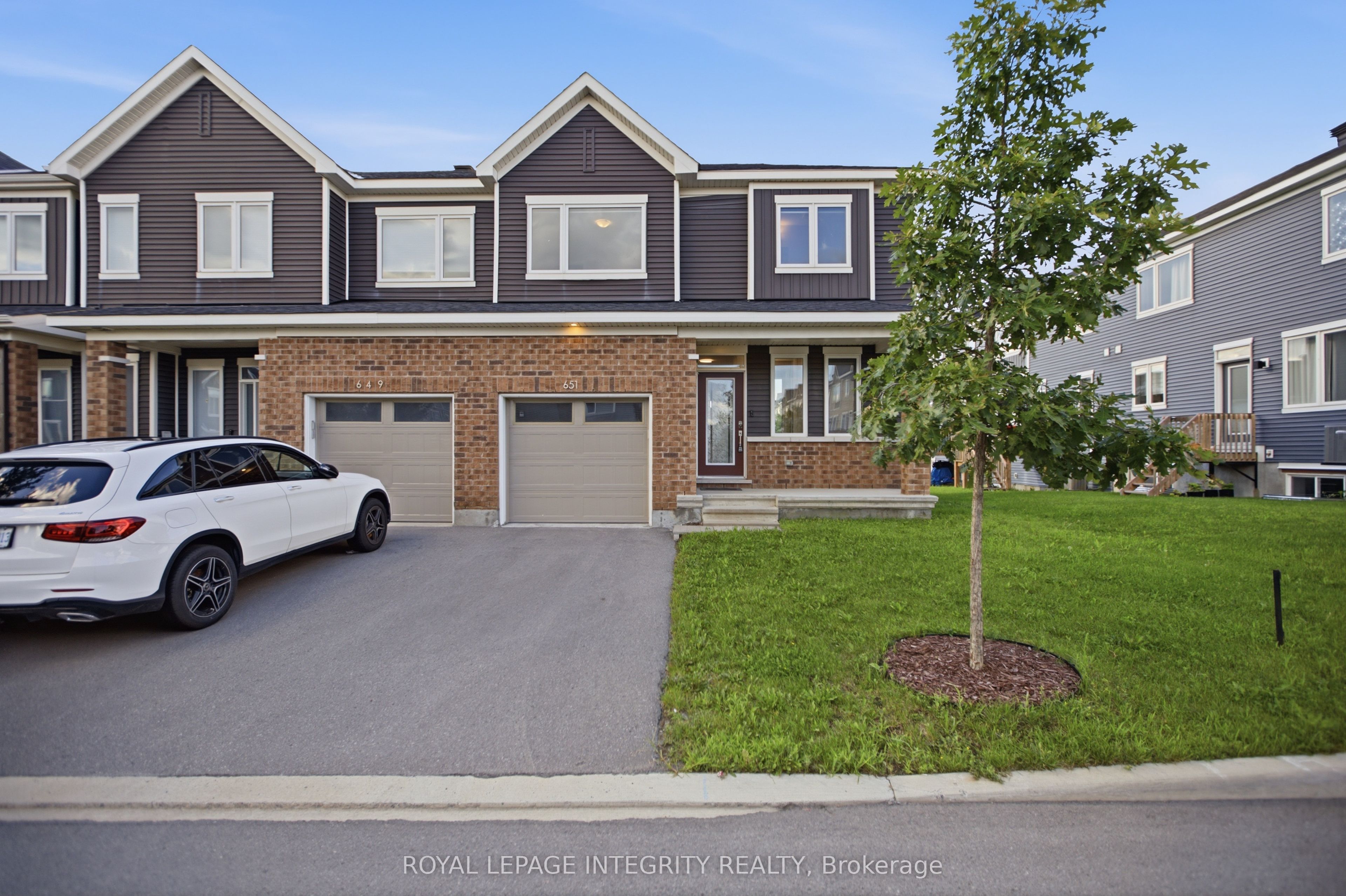 651 Chillerton Drive, Barrhaven, ON K2J 6C6