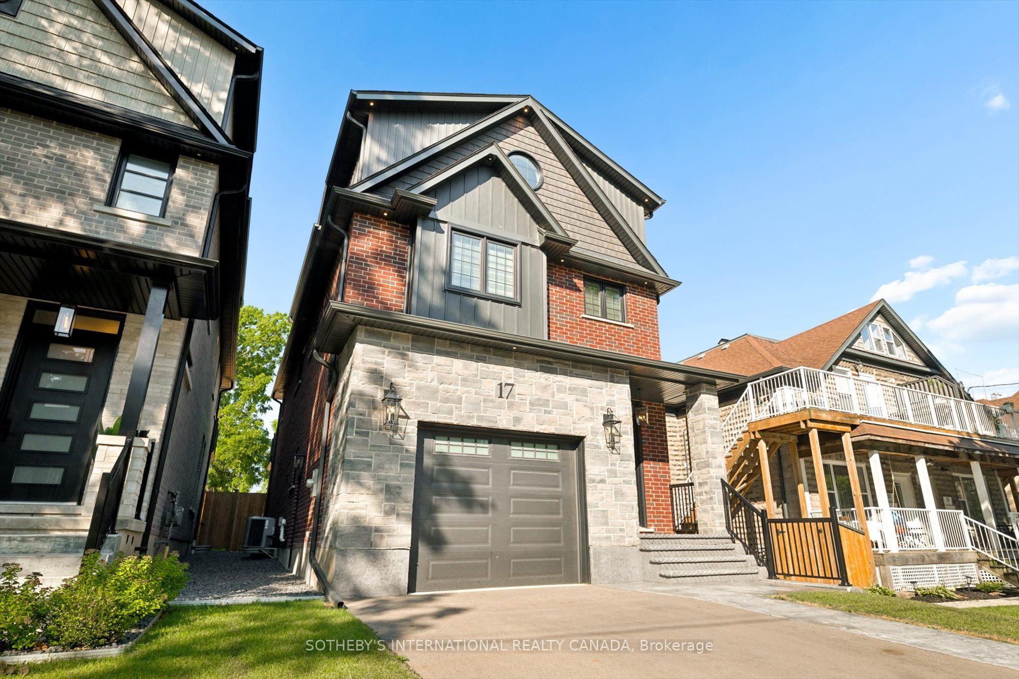 17 Avondale Avenue S, Waterloo, ON N2L 2B5 photo 2