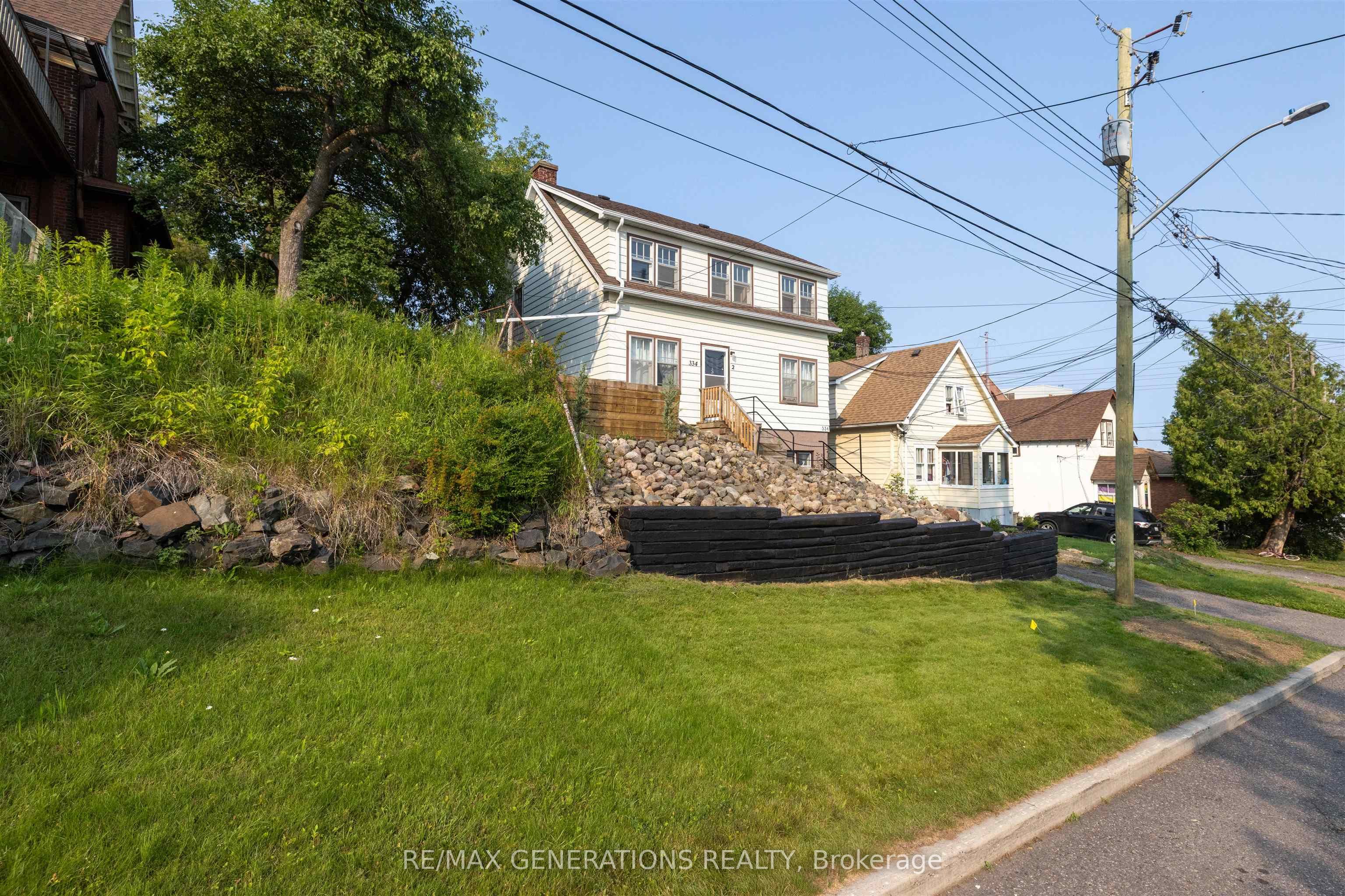 334 PEARL Street, Thunder Bay, ON P7B 1G1 photo 2