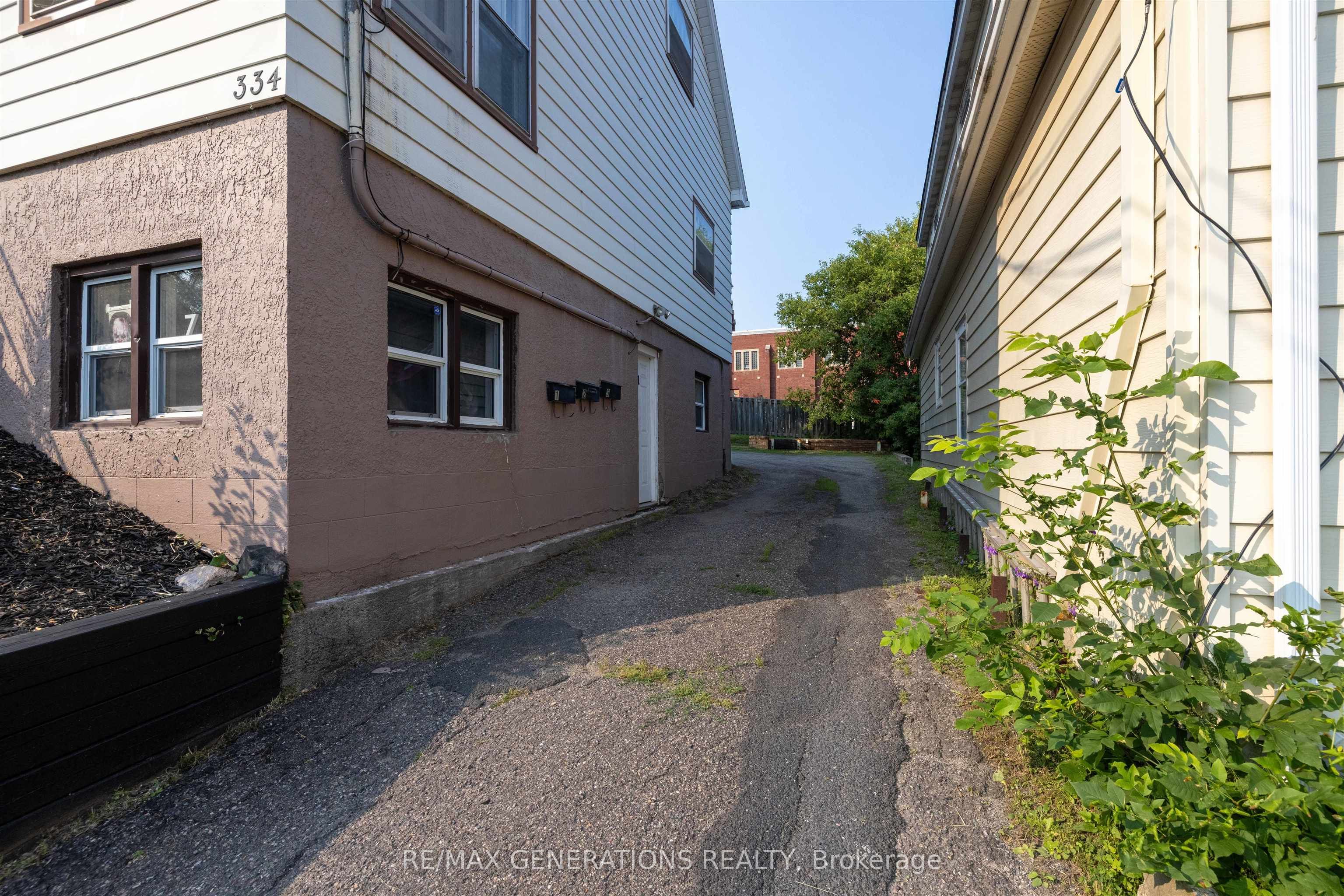 334 PEARL Street, Thunder Bay, ON P7B 1G1 photo 3