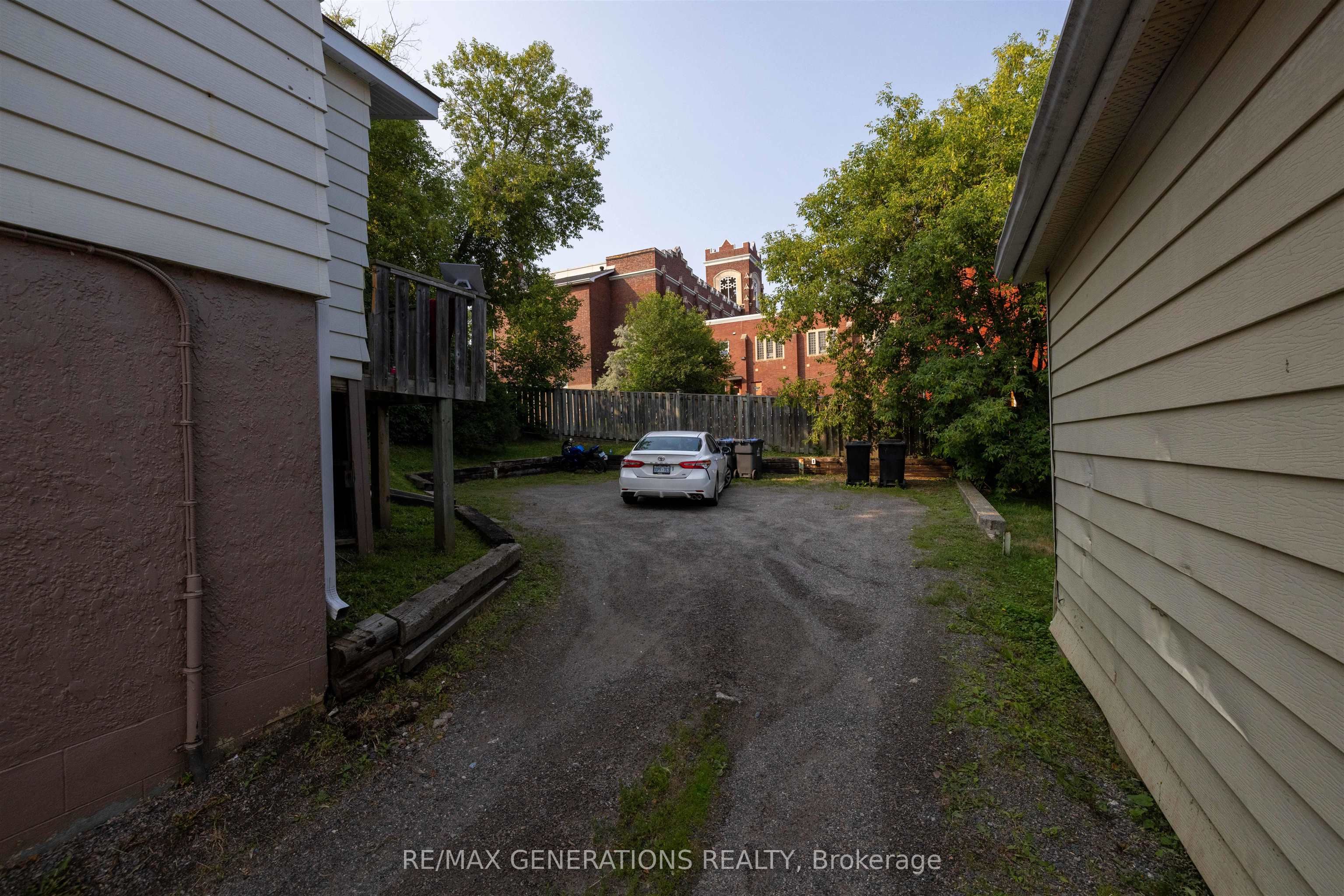 334 PEARL Street, Thunder Bay, ON P7B 1G1 photo 4
