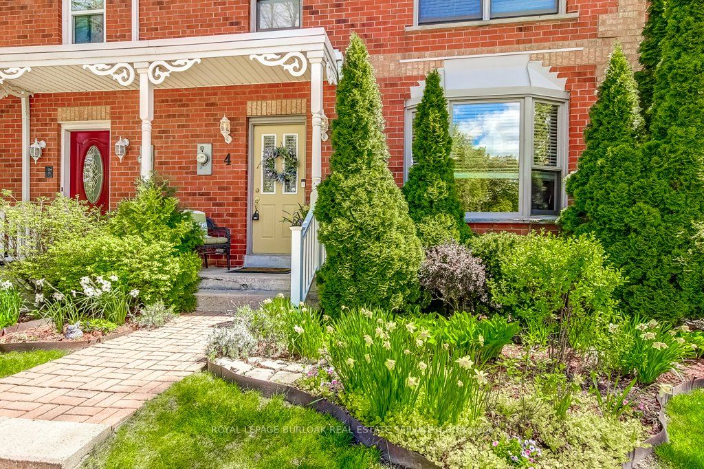 4 Edgewater Drive, Hamilton, ON L8E 4Z3 photo 2