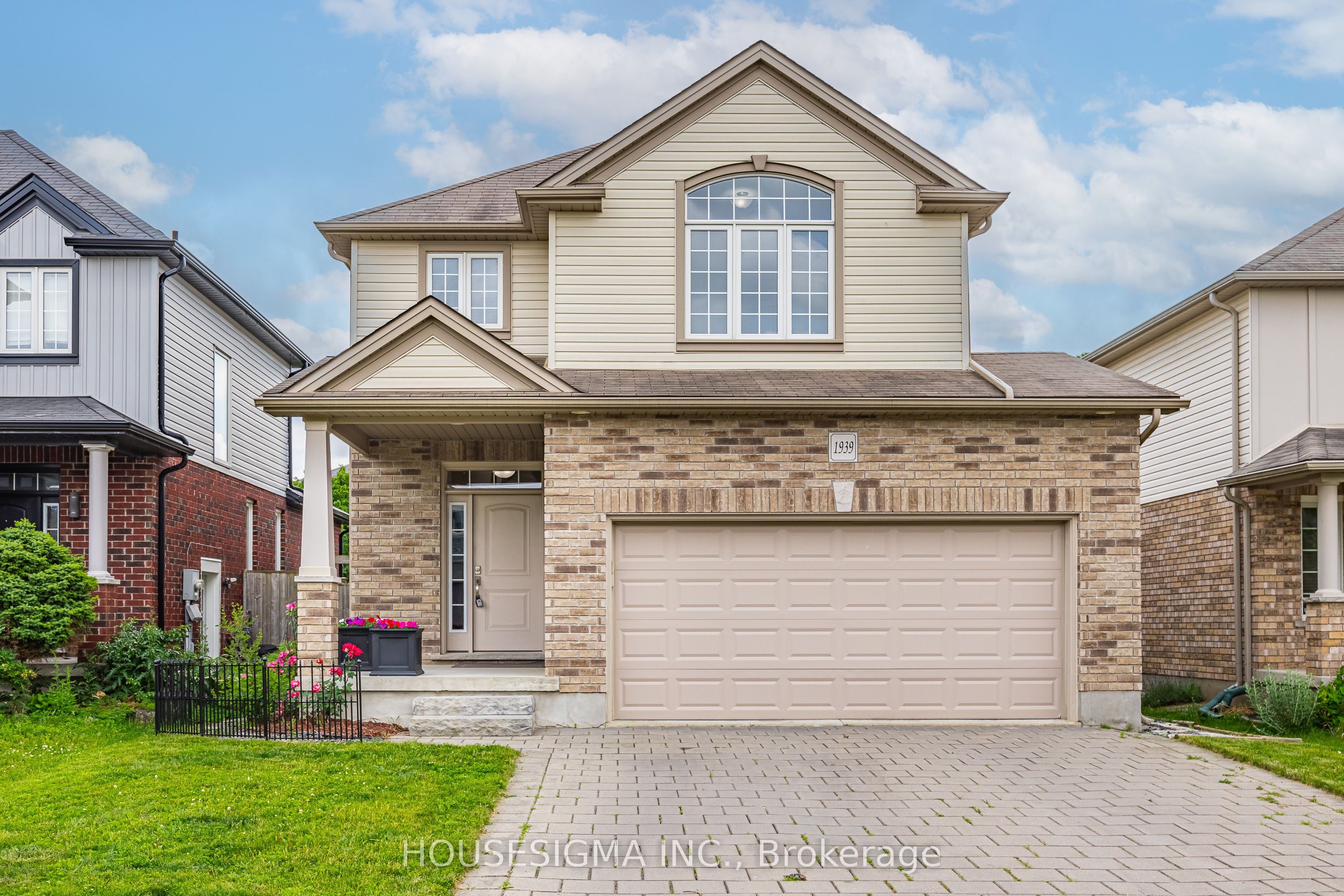 1939 Jubilee Drive, London North, ON N6G 0H6