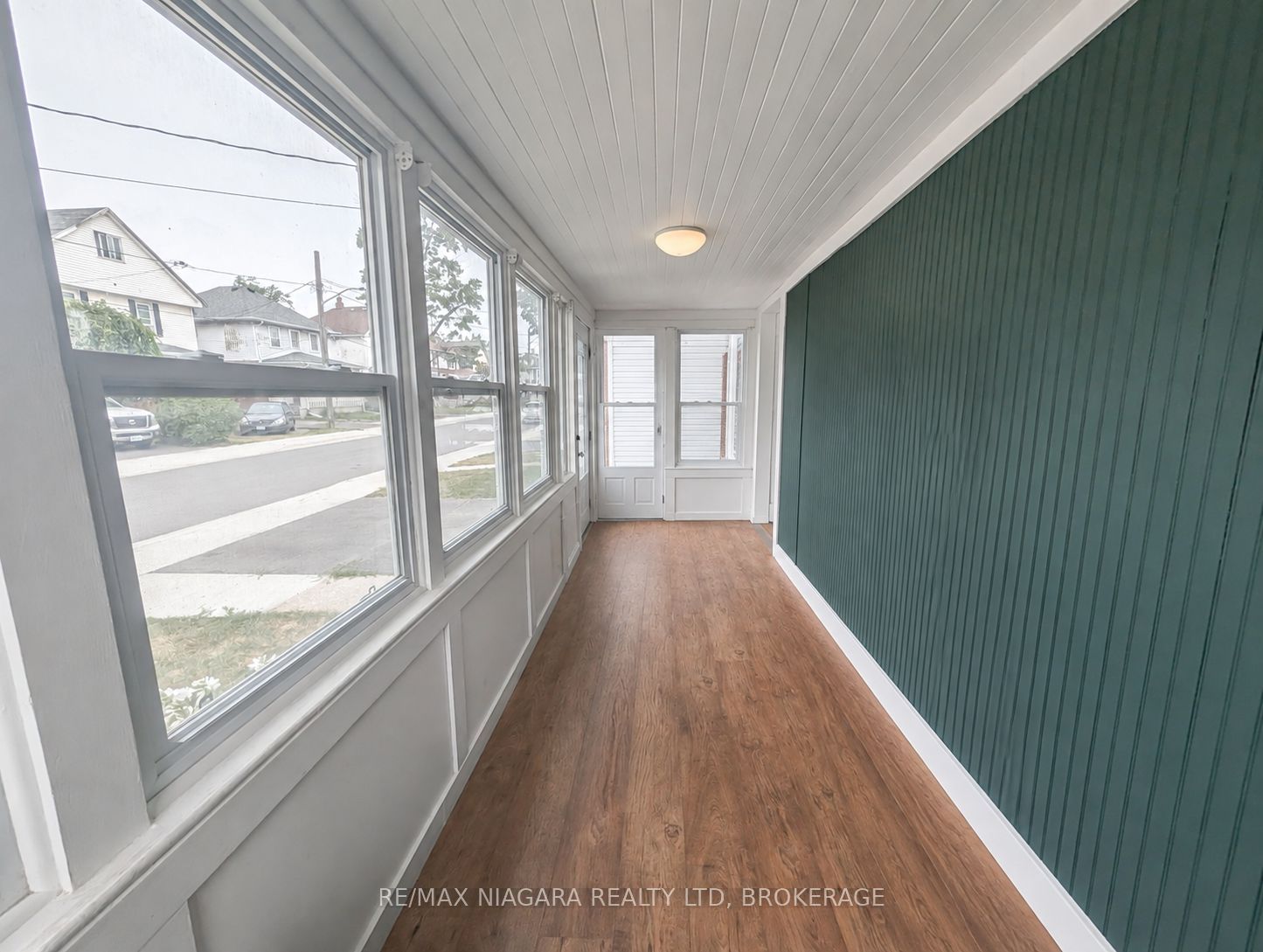49 Randolph Street, Welland, ON L3B 4C3 photo 3