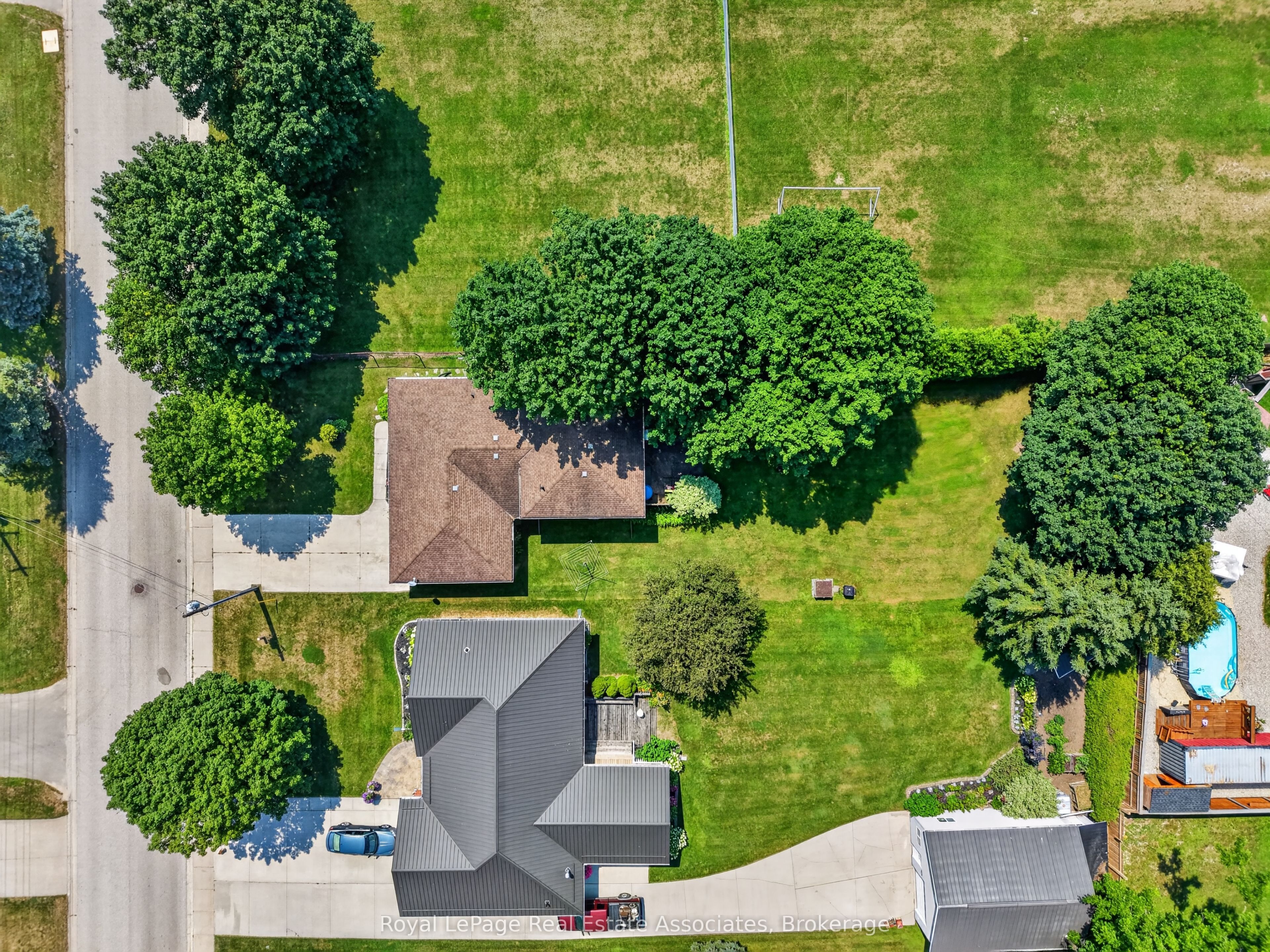304 ELIZA Street, Wellington North, ON N0G 1A0 photo 2