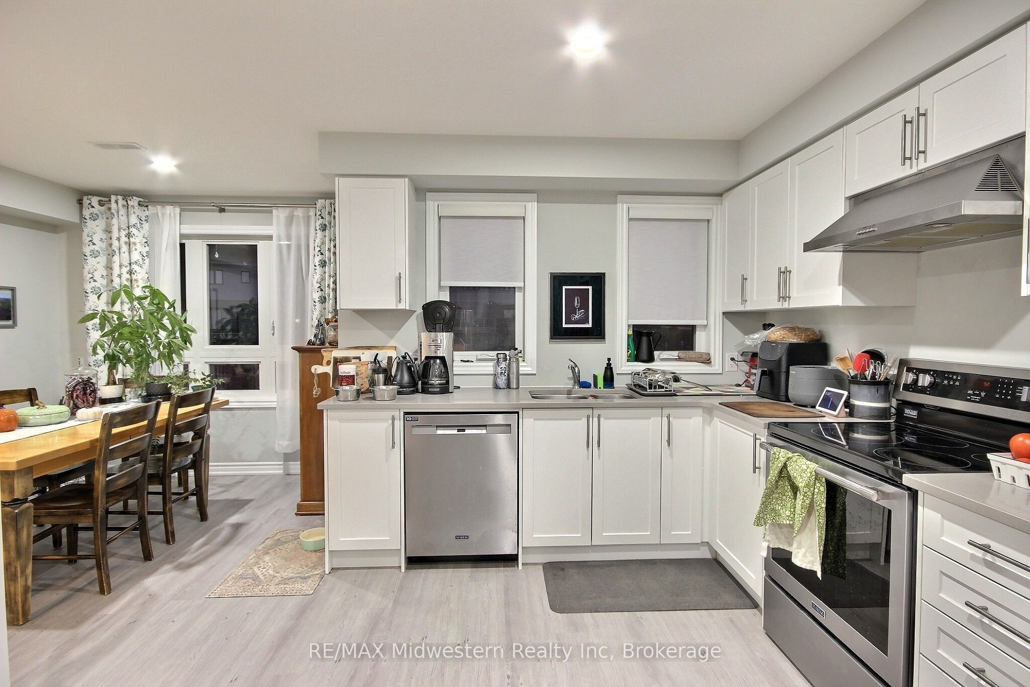 287 Chapel Hill Drive 35, Kitchener, ON N2R 0S4 photo 4