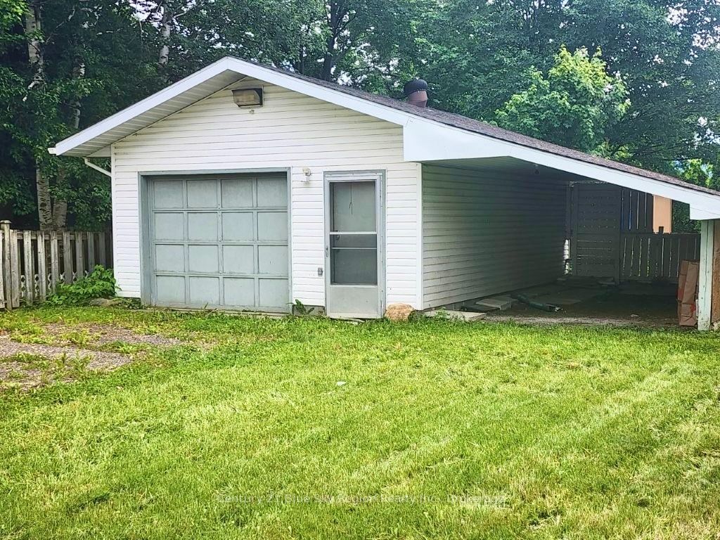 677 Tackaberry Drive, North Bay, ON P1B 8R1 photo 5