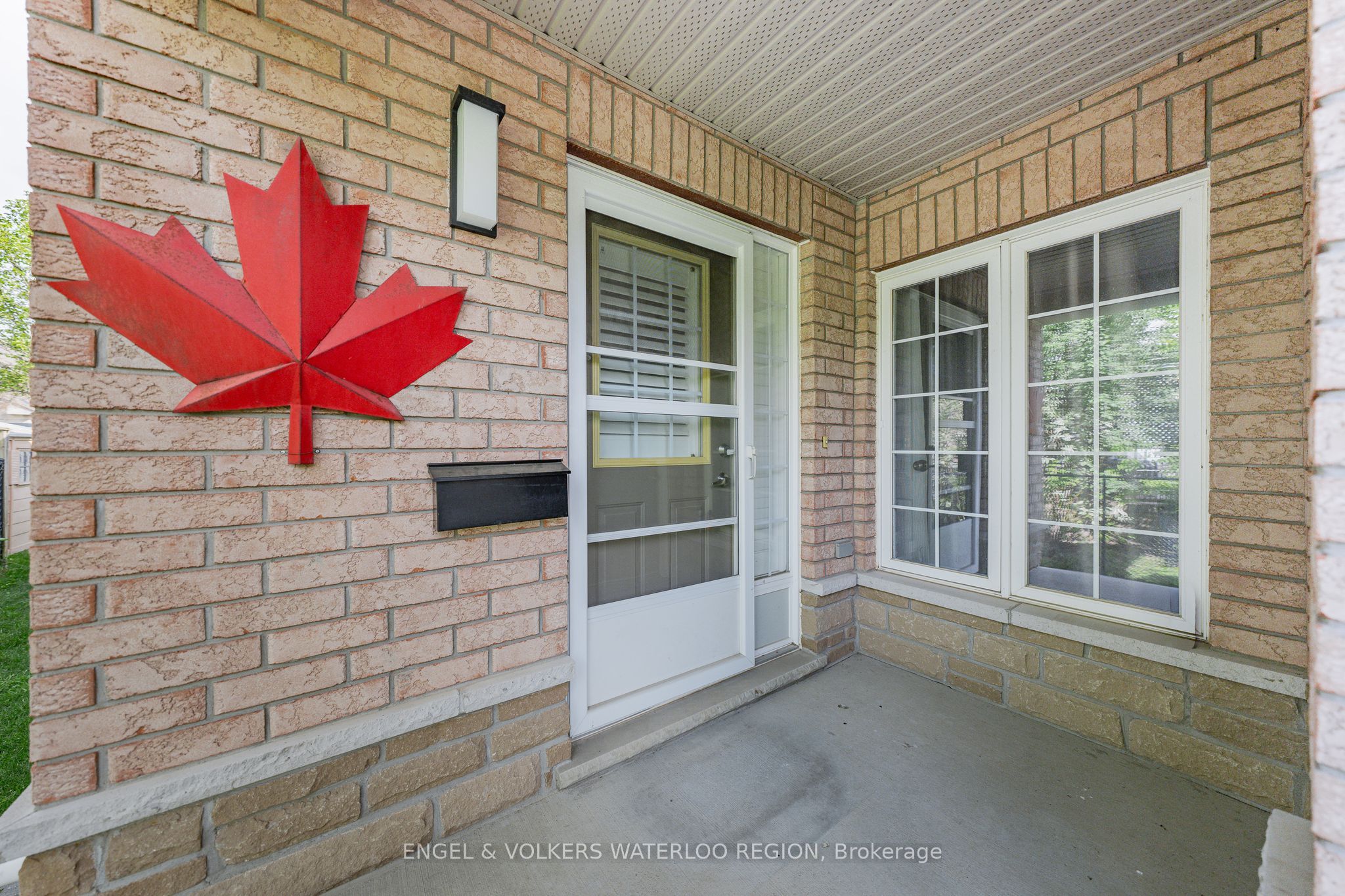 139 Reiber Court, Waterloo, ON N2L 6M9 photo 5