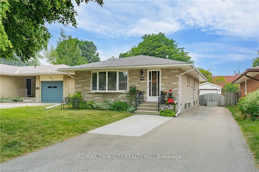 111 Kimberly Crescent, Cambridge, ON N2E 1C8 photo 4
