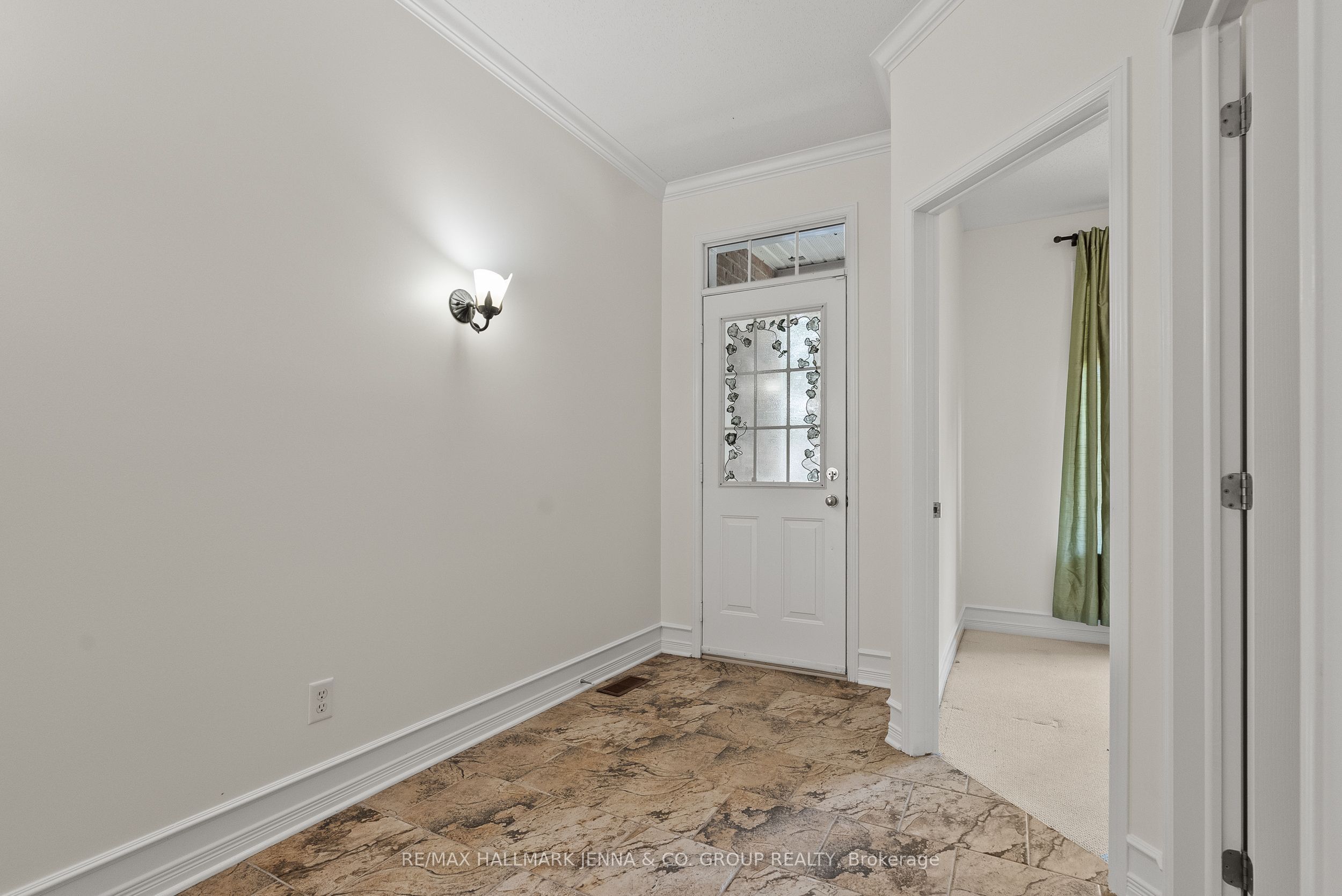 110 Heathercrest Private, Barrhaven, ON K2J 5E6 photo 3