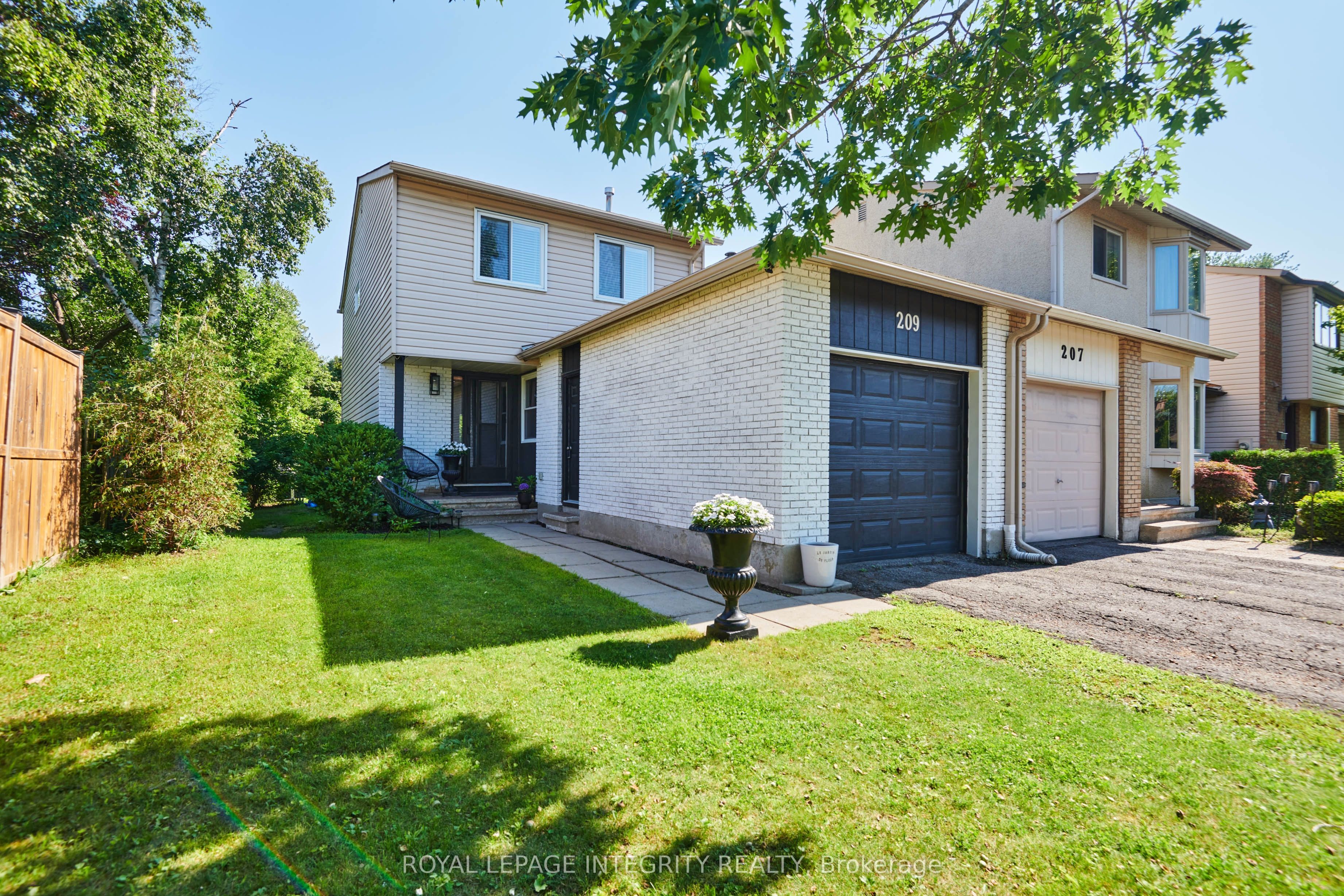 209 SHERWAY Drive, Barrhaven, ON K2J 2B3