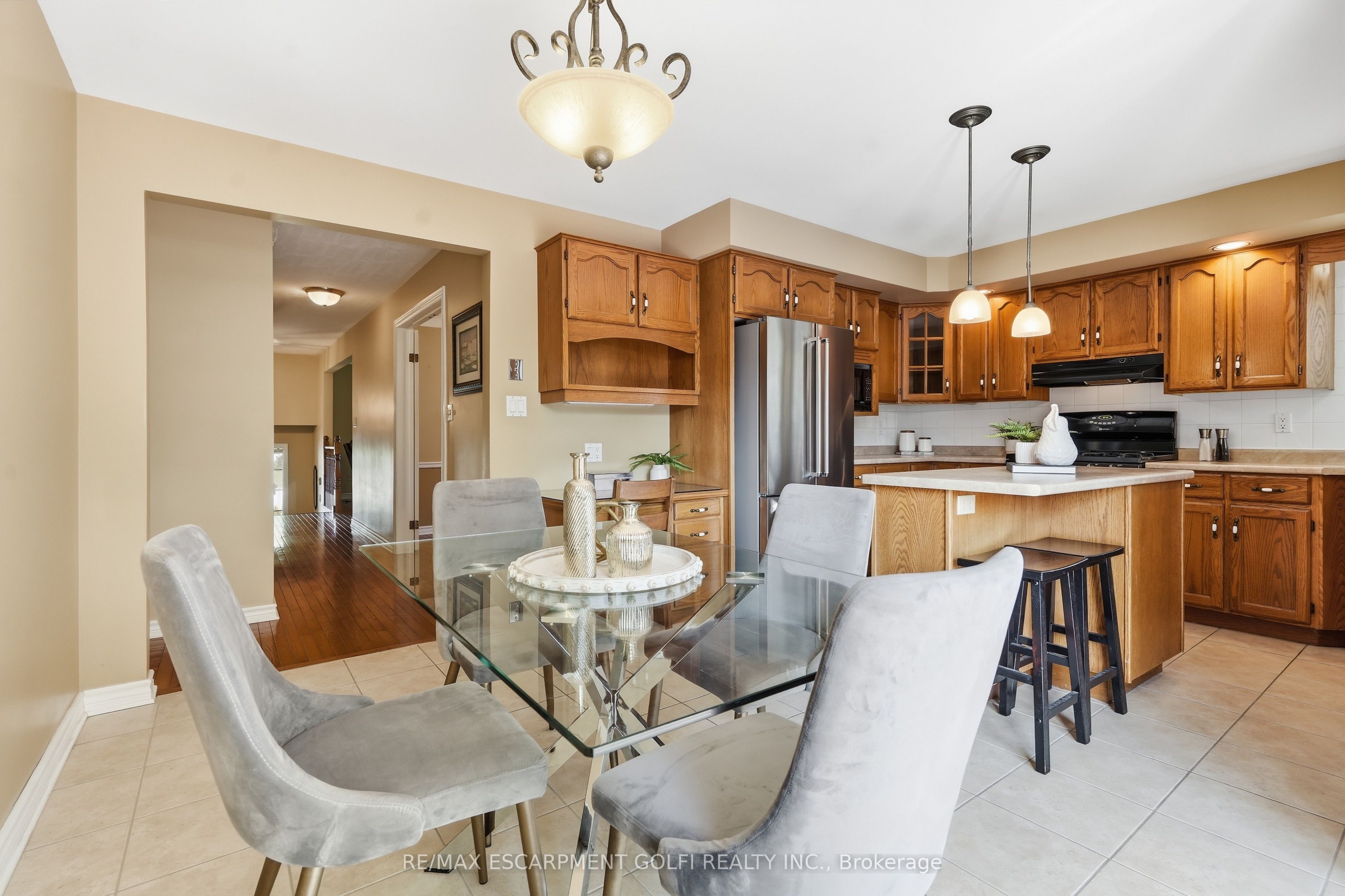 177 Northwood Drive, Welland, ON L3C 6V8 photo 5