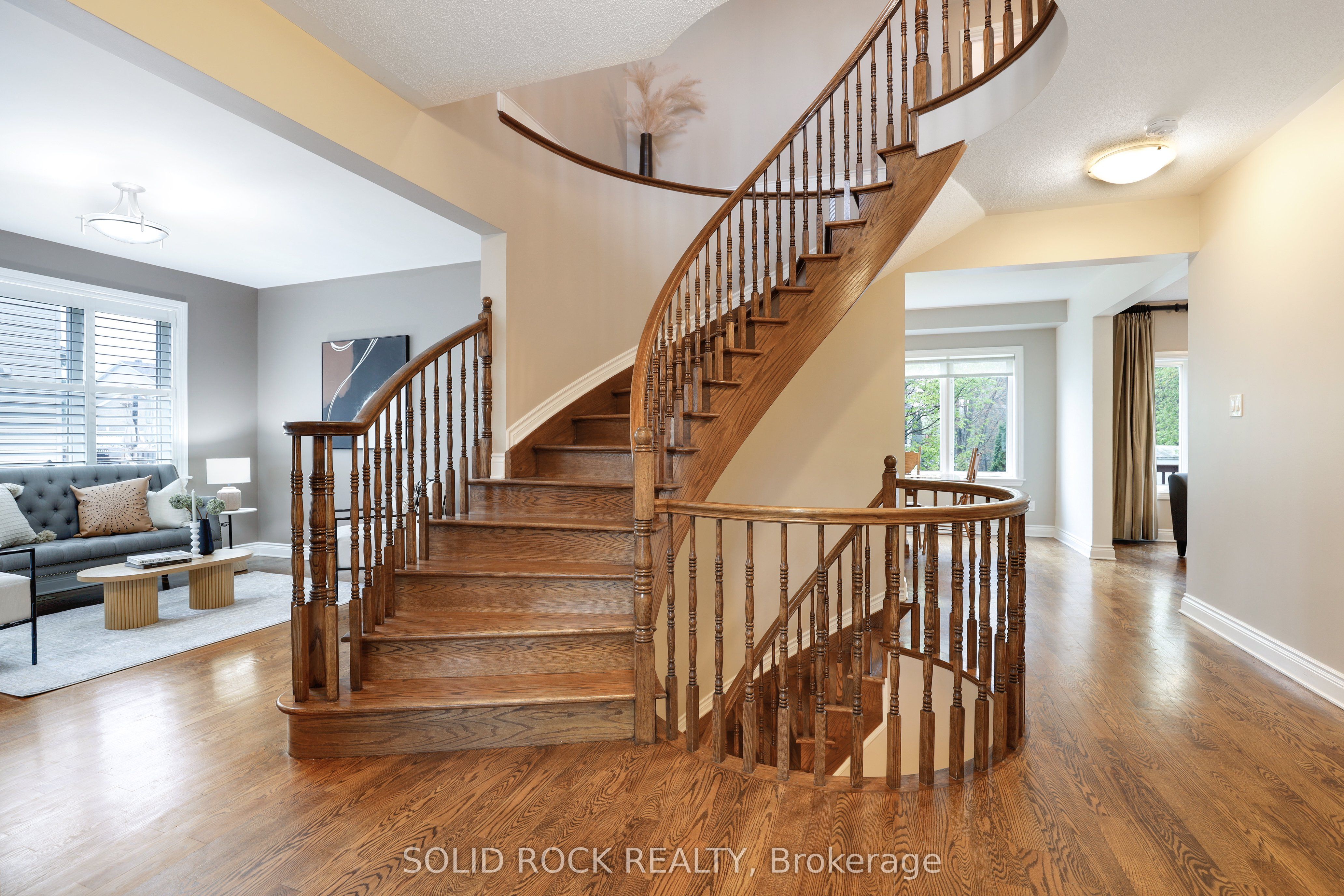 45 Basswood Avenue, Stittsville - Munster - Richmond, ON K2S 1X3 photo 2