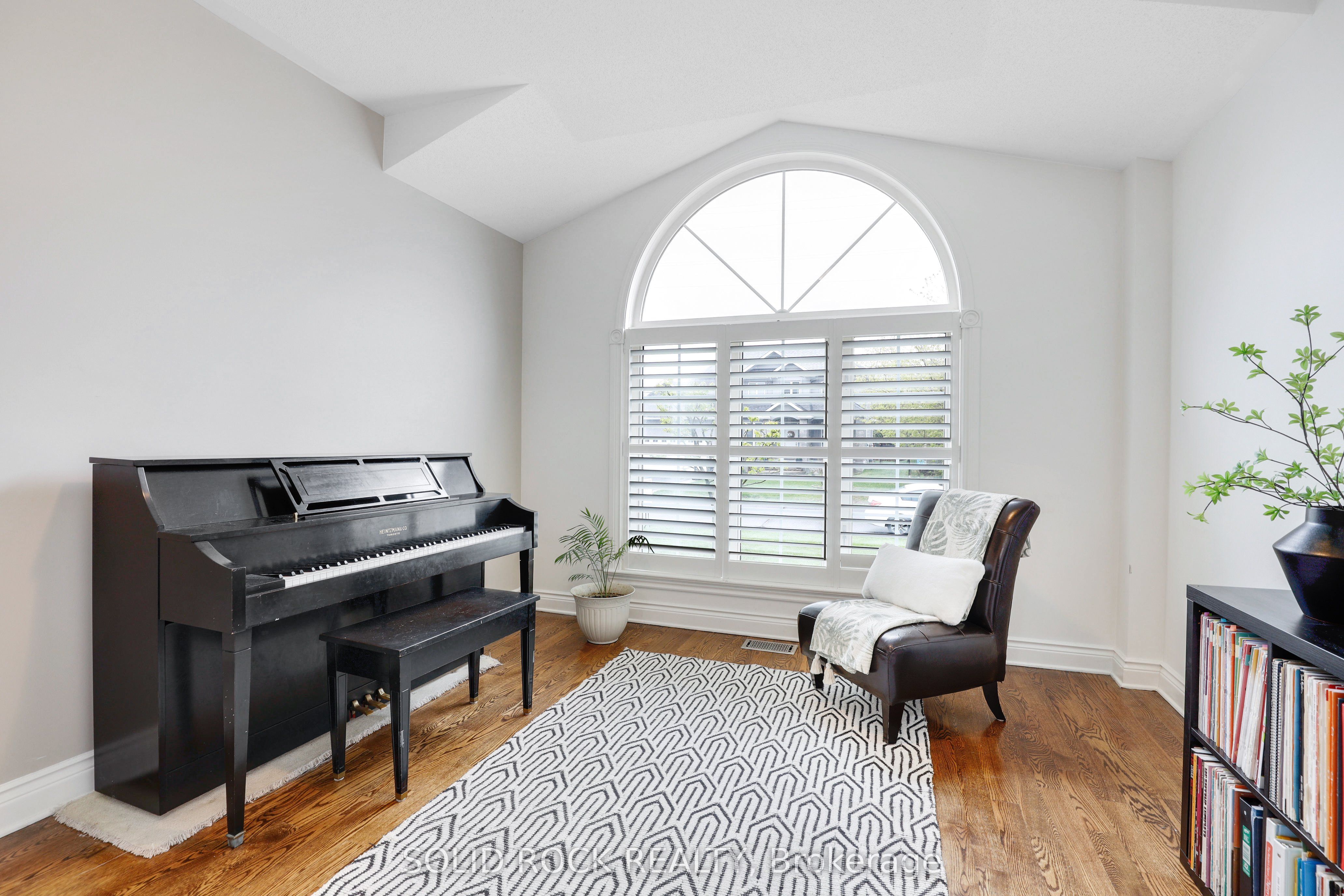 45 Basswood Avenue, Stittsville - Munster - Richmond, ON K2S 1X3 photo 5