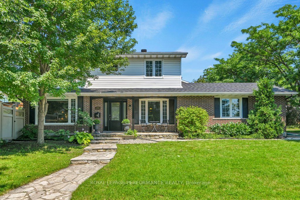2401 Wyndale Crescent, Alta Vista and Area, ON K1H 7A5 photo 2
