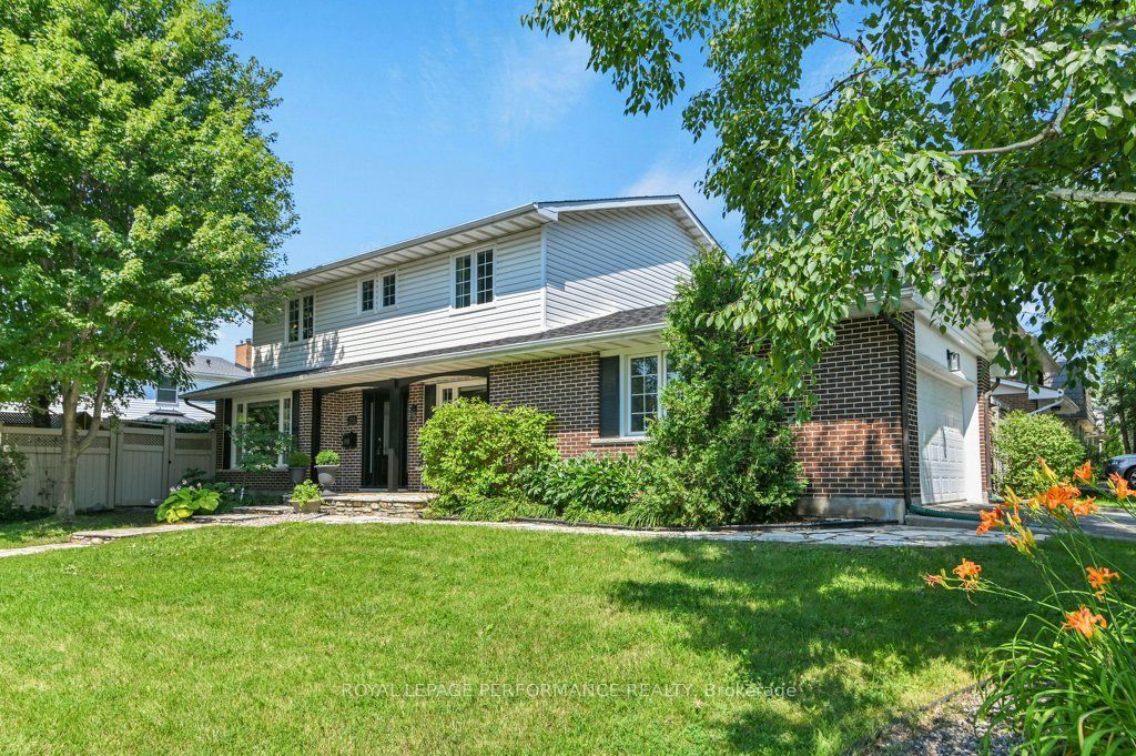 2401 Wyndale Crescent, Alta Vista and Area, ON K1H 7A5 photo 3