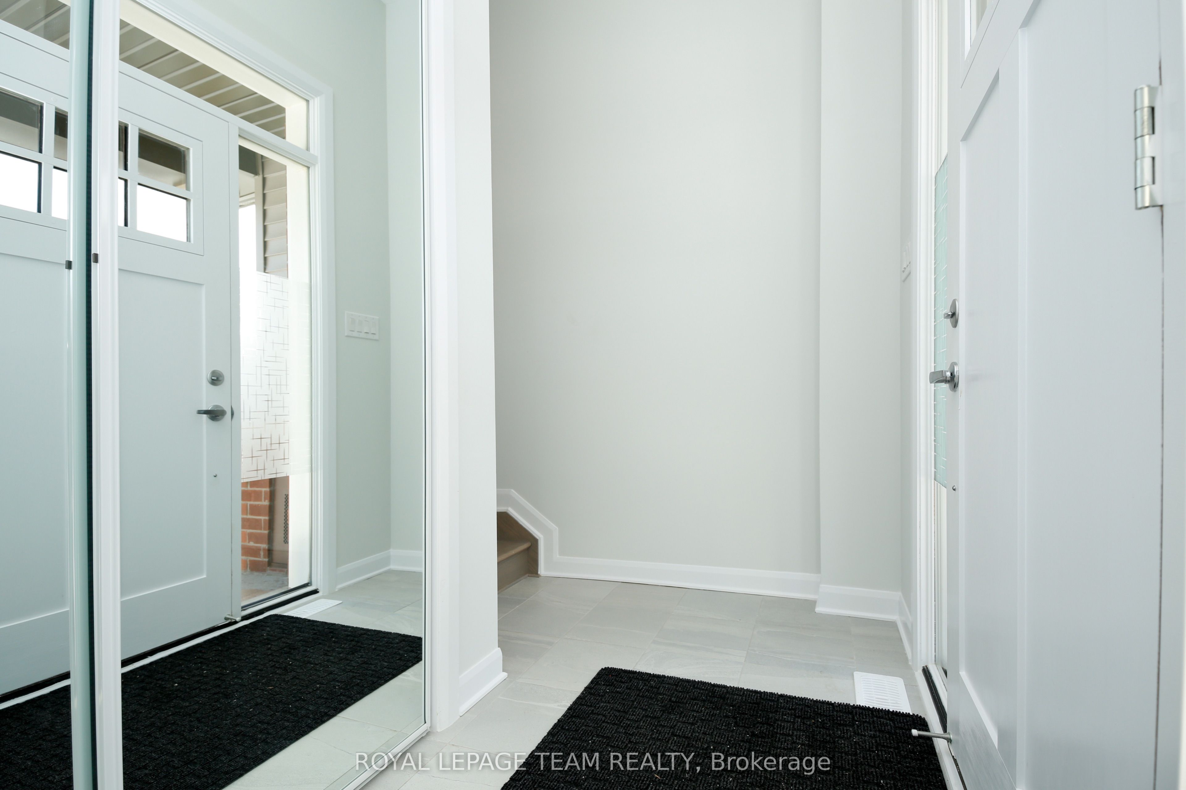 645 Hamsa Street, Barrhaven, ON K2J 6Z7 photo 3