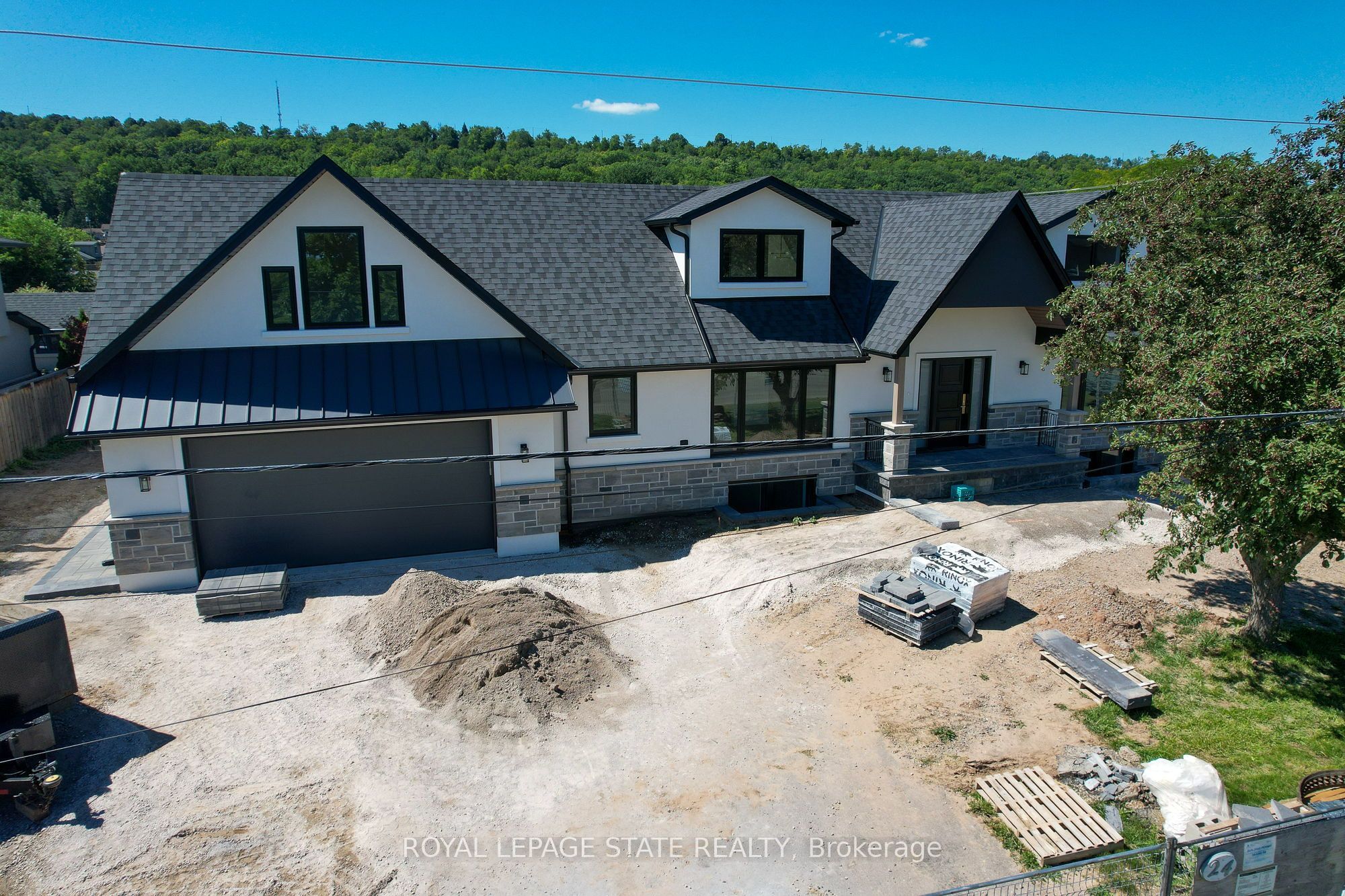 24 Royce Avenue, Hamilton, ON L8G 3B5 photo 4