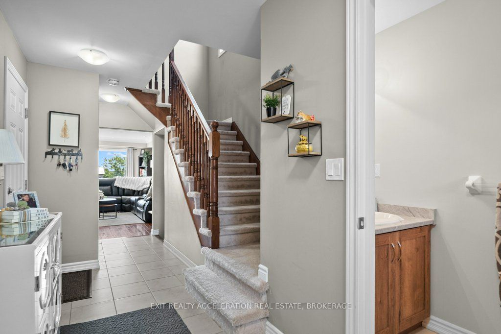 114 Kanvers Way, Greater Napanee, ON K7R 3K8 photo 4