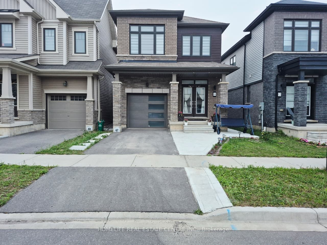 14 Amos Avenue, Brantford, ON N3T 0V4