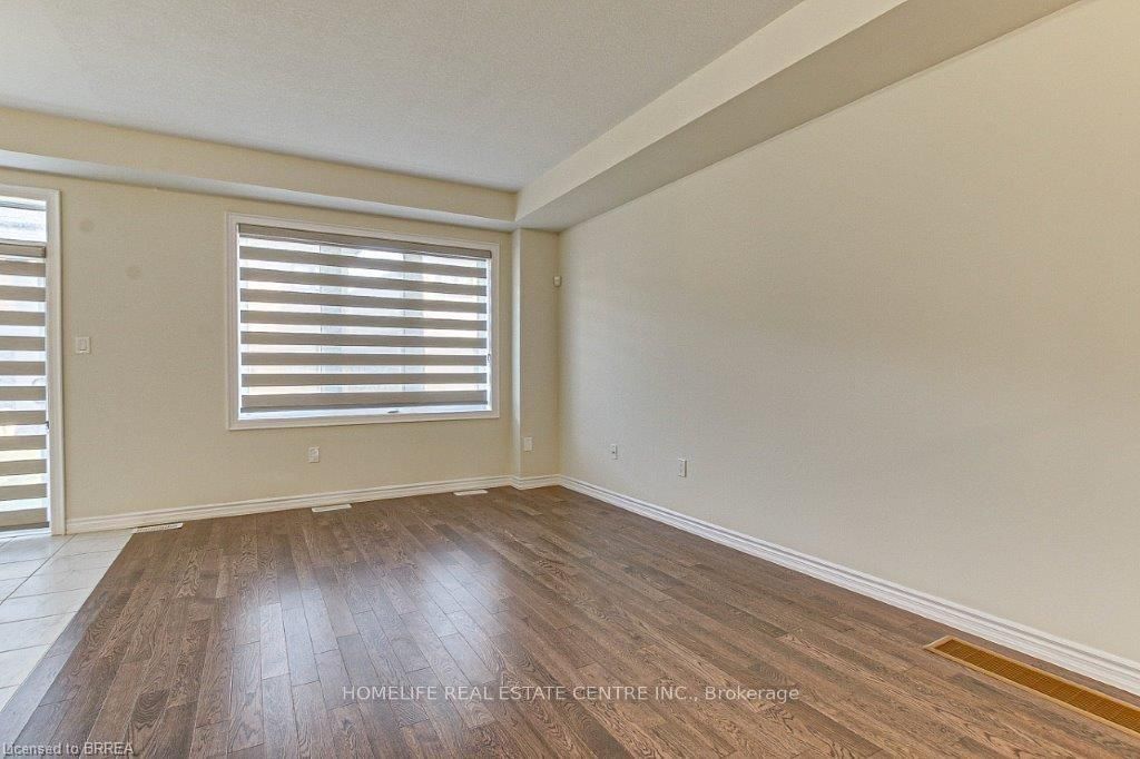14 Amos Avenue, Brantford, ON N3T 0V4 photo 5