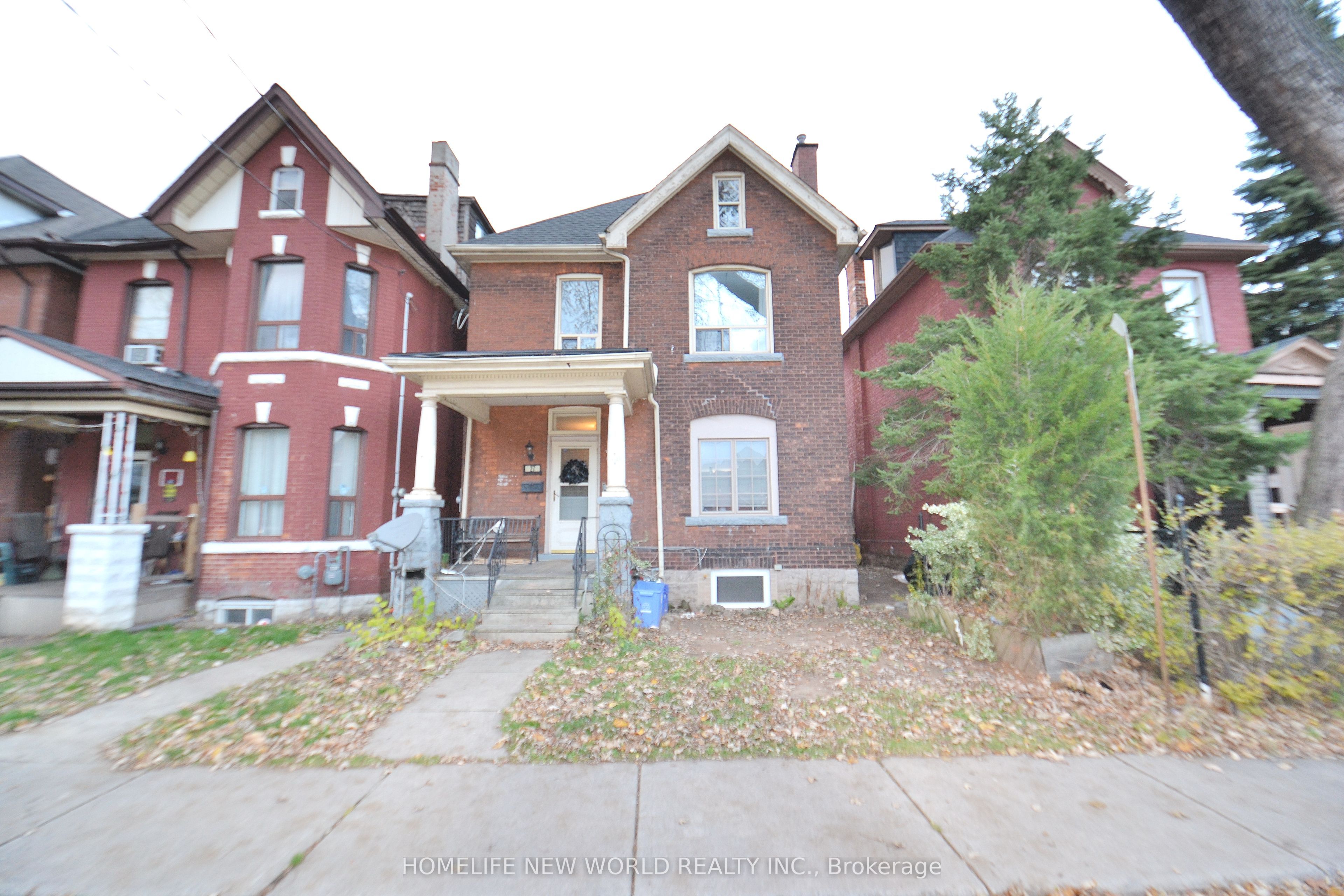 27 Nightingale Street Lower, Hamilton, ON L8L 1R5