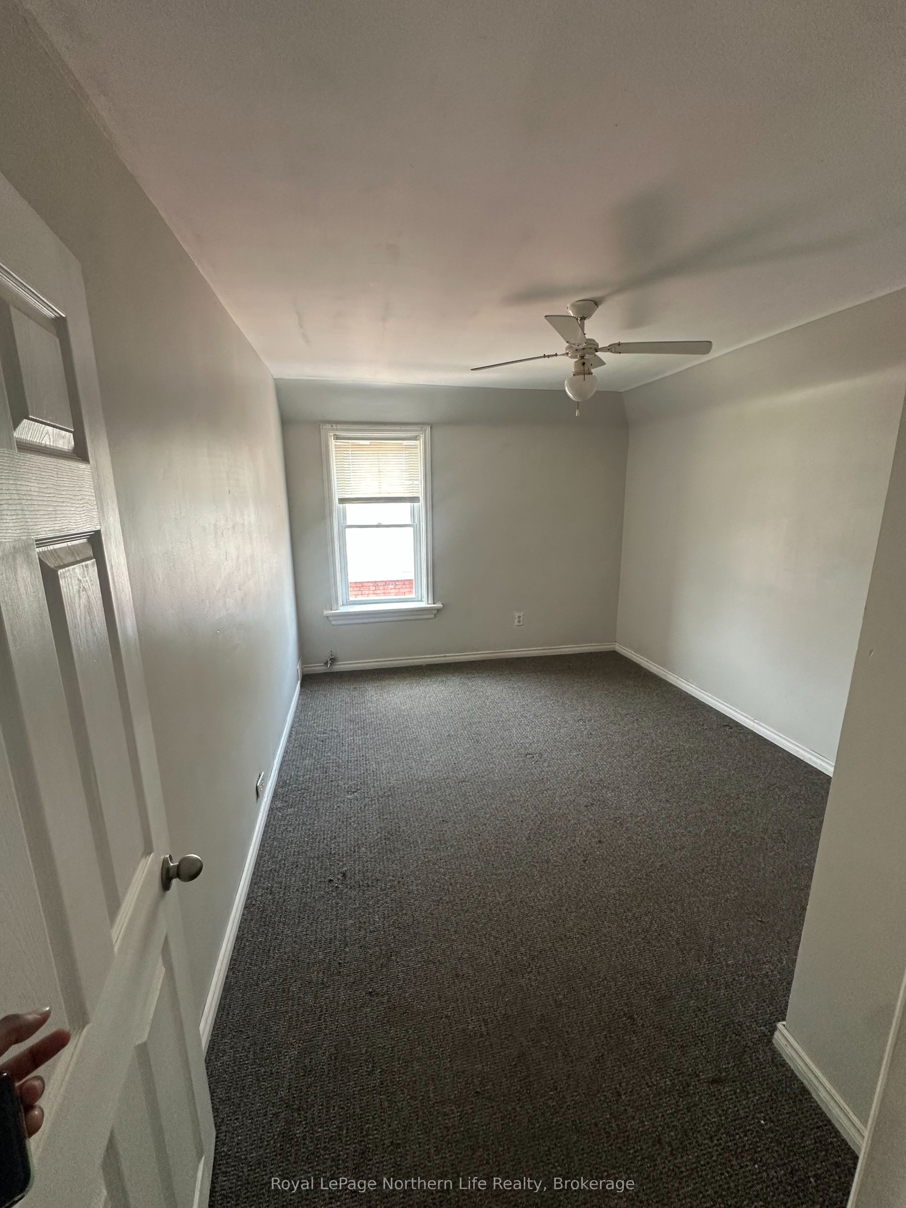 434 Worthington Street E 2, North Bay, ON P1B 1H5 photo 5