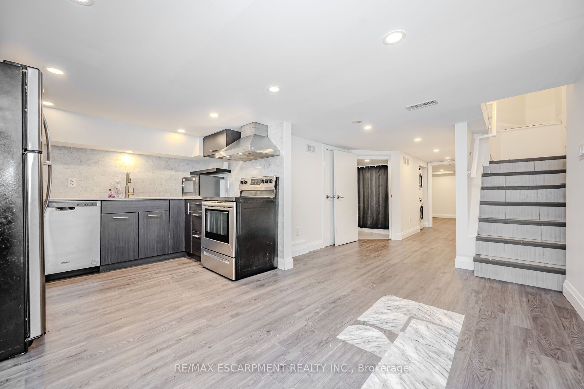 74 CATHCART Street 1-Lower Lvl, Hamilton, ON L8R 1M5 photo 5