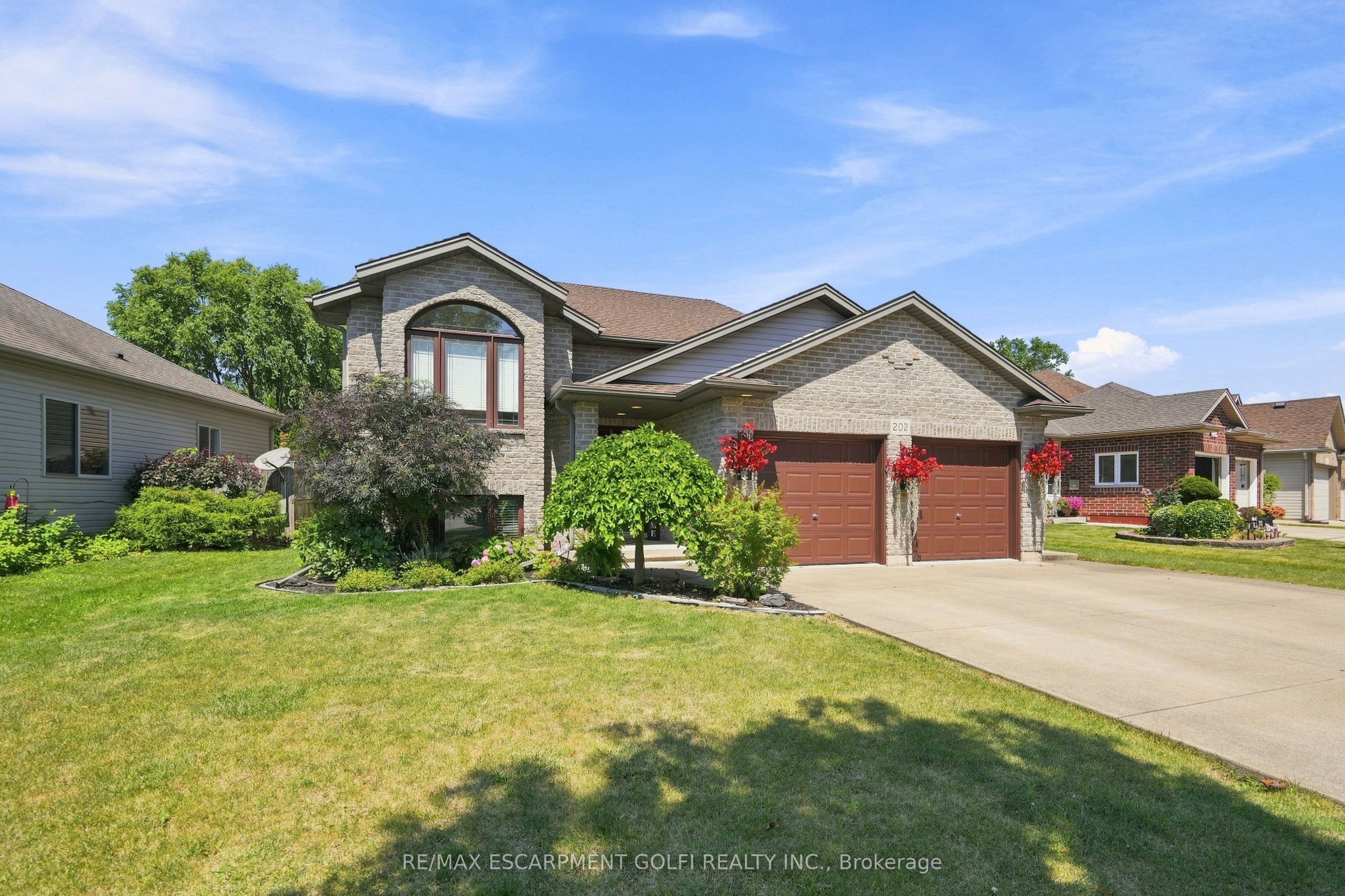 202 WELLBROOK Boulevard, Welland, ON L3C 7M9 photo 2