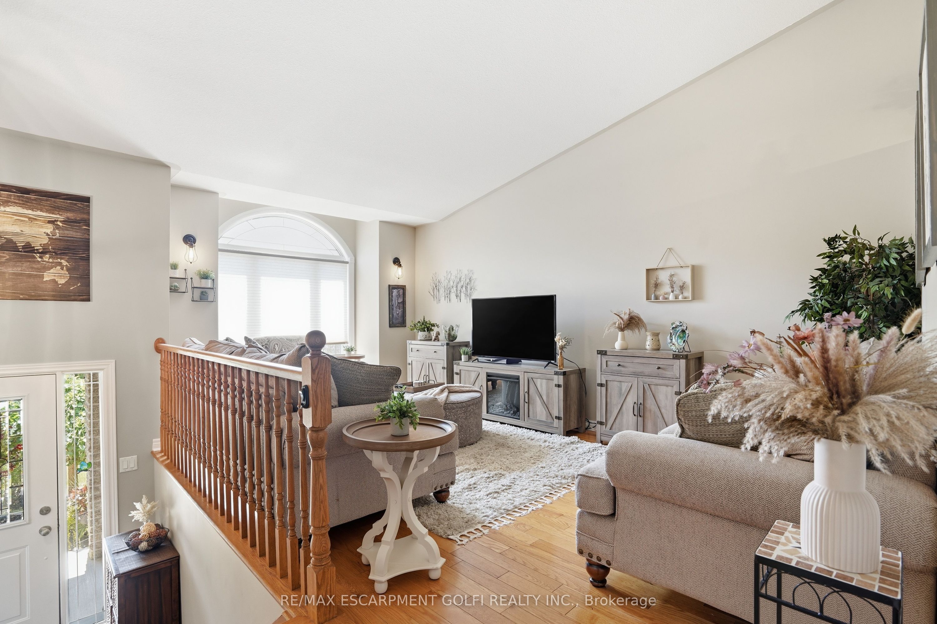 202 WELLBROOK Boulevard, Welland, ON L3C 7M9 photo 3