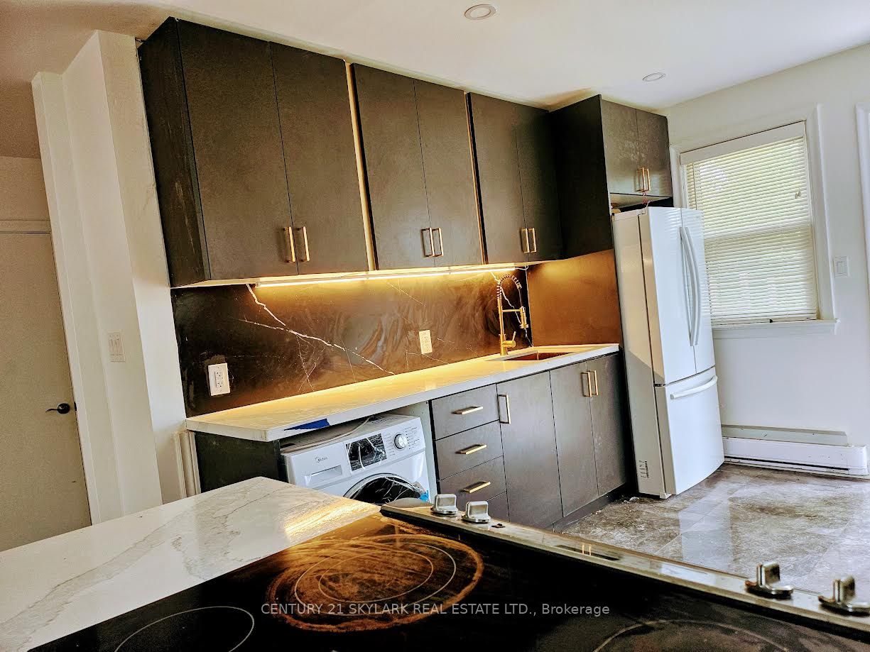 862 Armour Road, Peterborough, ON K9H 2A2 photo 4